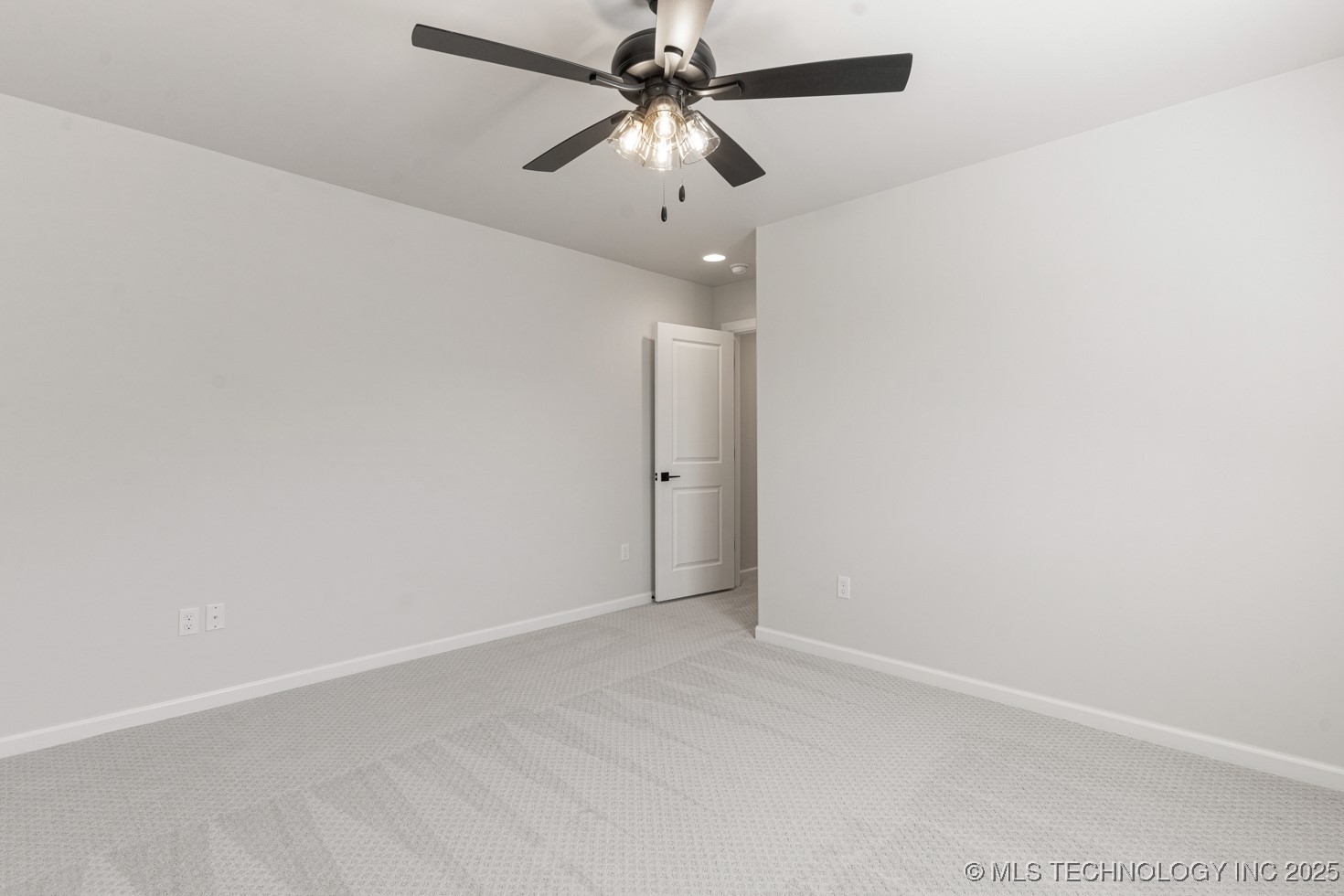 12714 S Irvington Avenue Property Photo 44