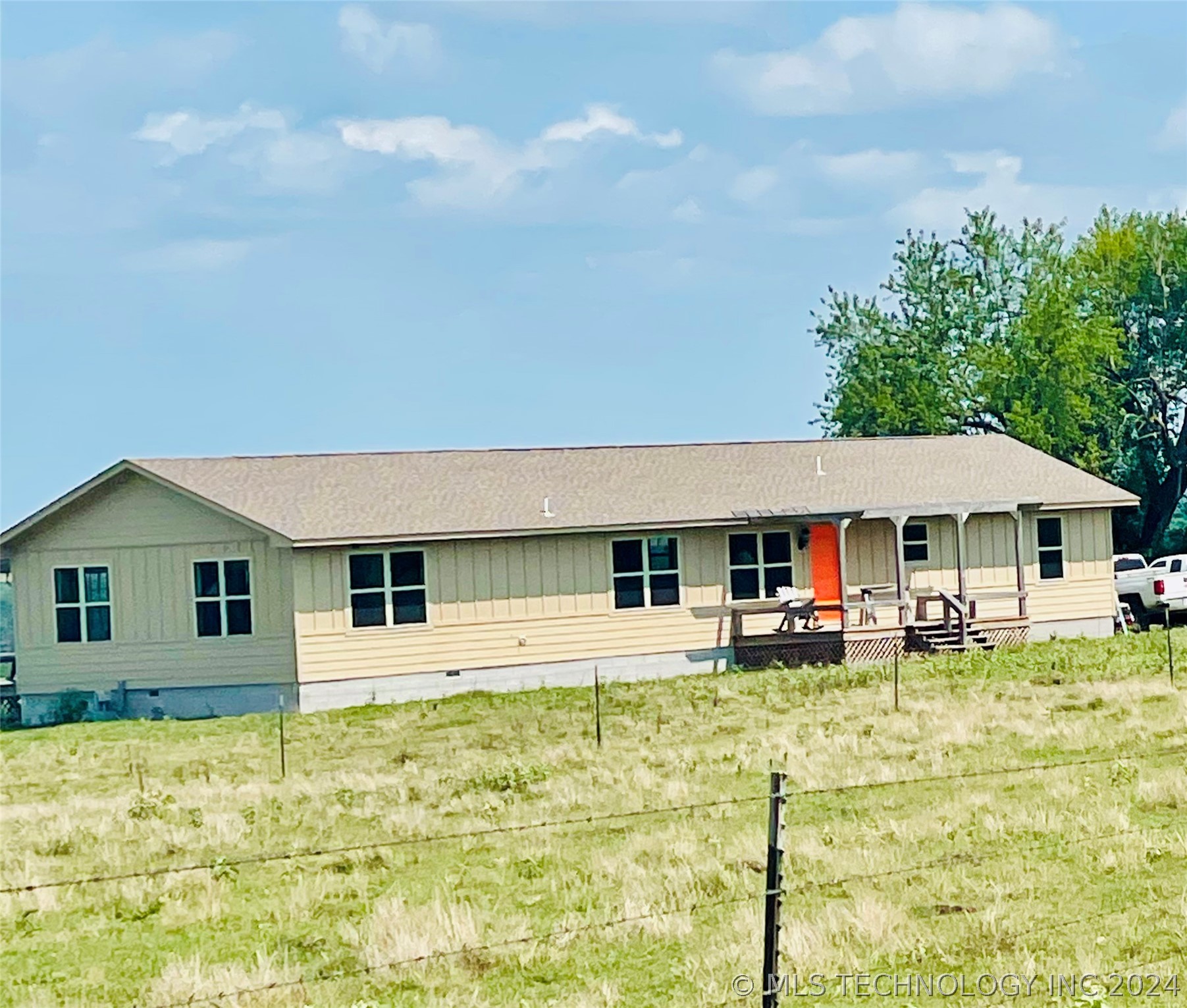9162 State Hwy 78 Property Photo 2