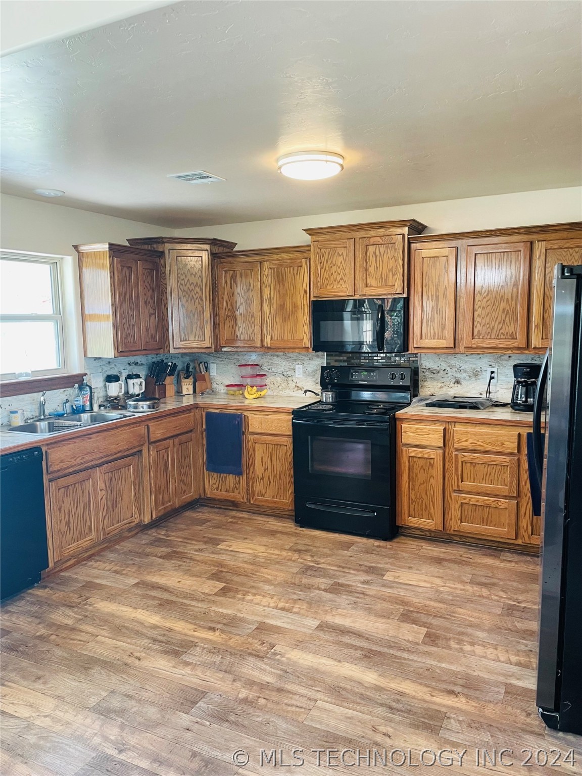 9162 State Hwy 78 Property Photo 5