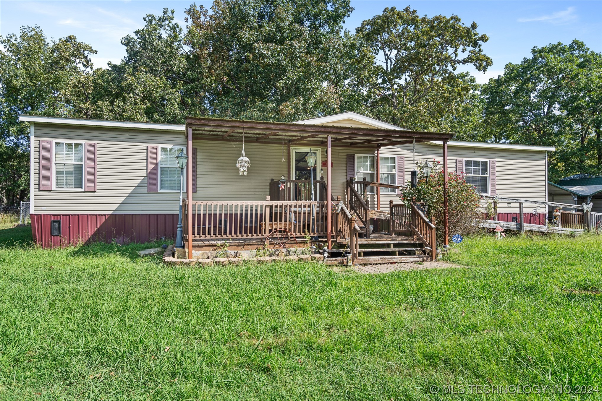 705 Country Club 2 Property Photo