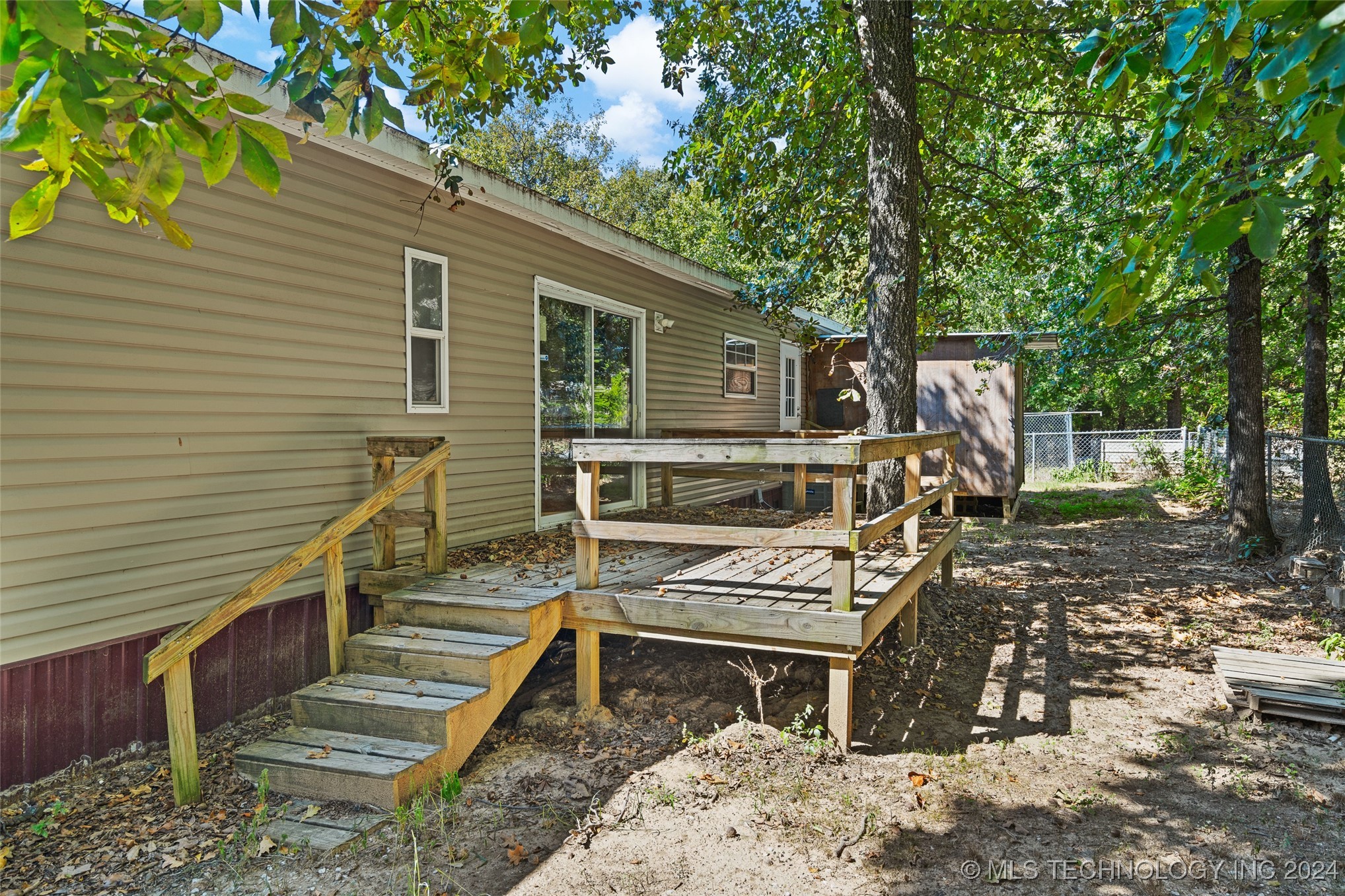 705 Country Club 2 Property Photo 3