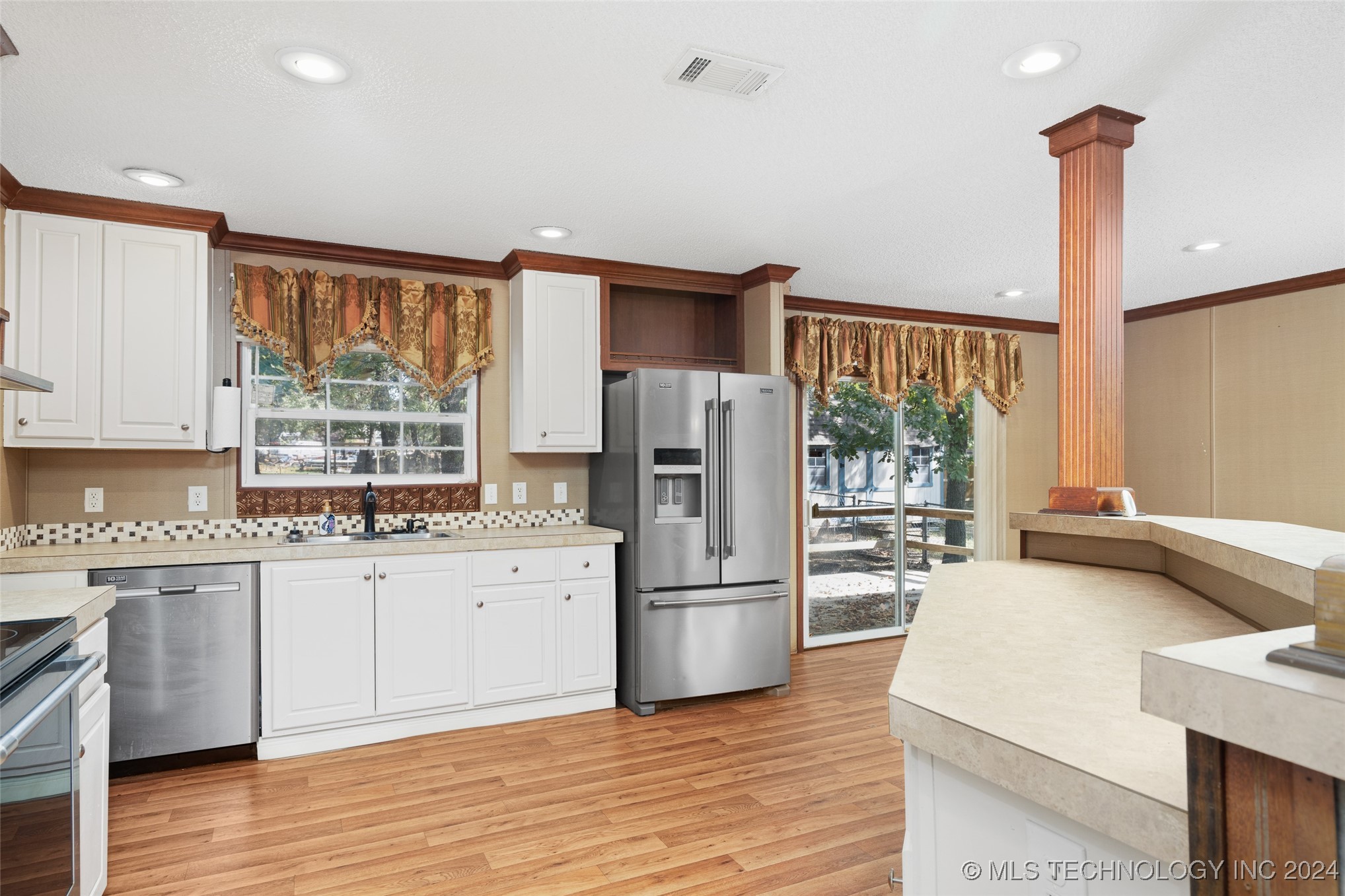 705 Country Club 2 Property Photo 8