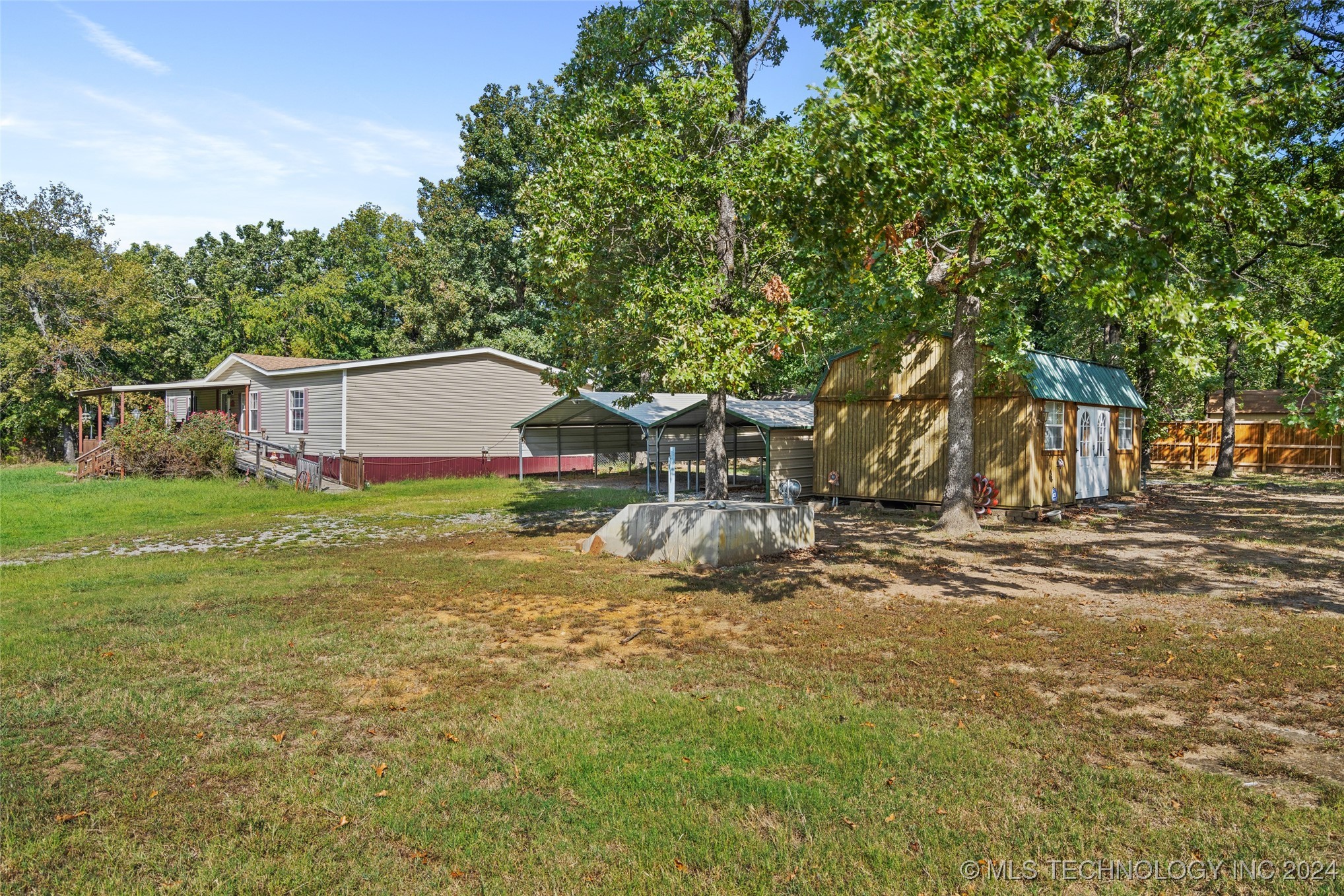 705 Country Club 2 Property Photo 35