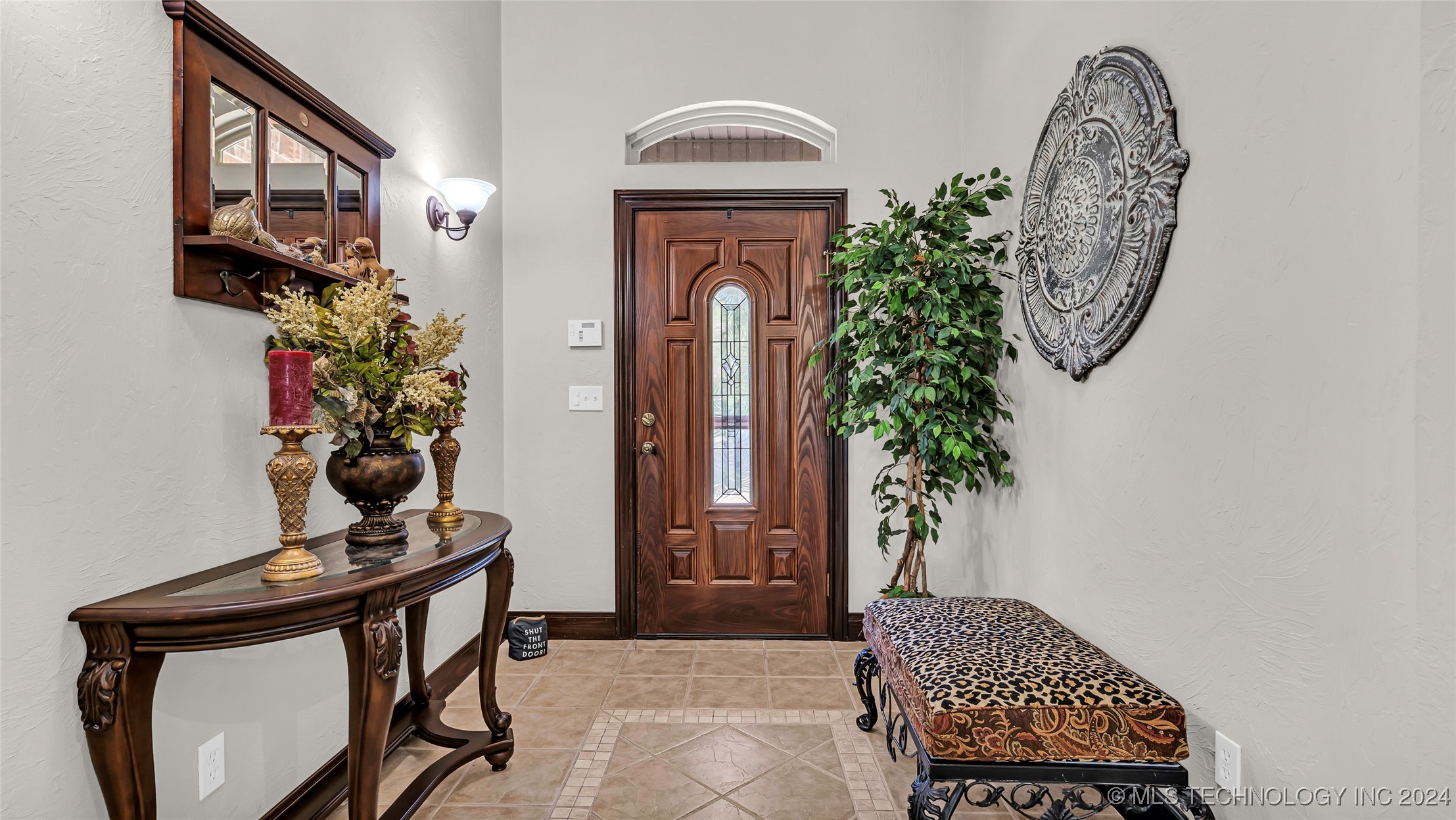 1557 Mockingbird Road Property Photo 5