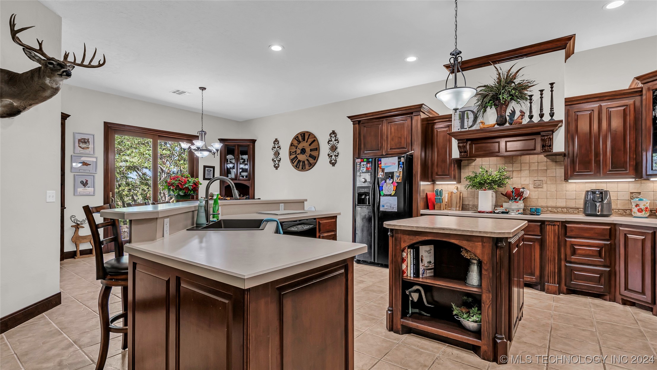 1557 Mockingbird Road Property Photo 7