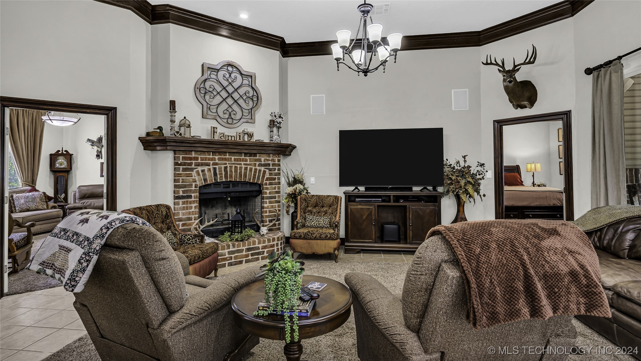 1557 Mockingbird Road Property Photo 11