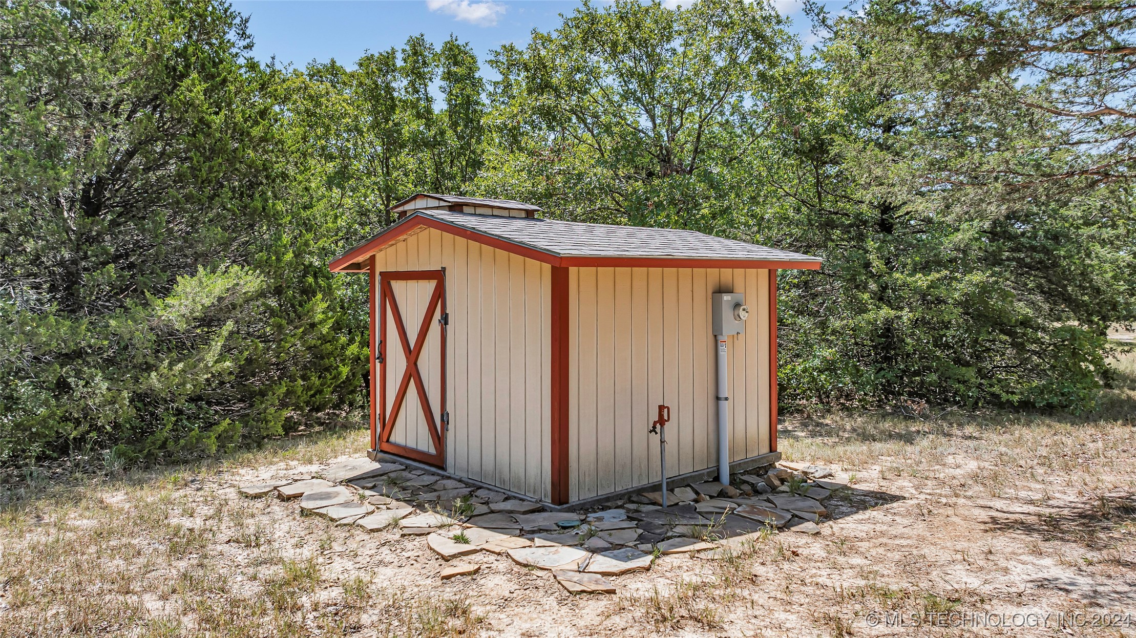 1557 Mockingbird Road Property Photo 28