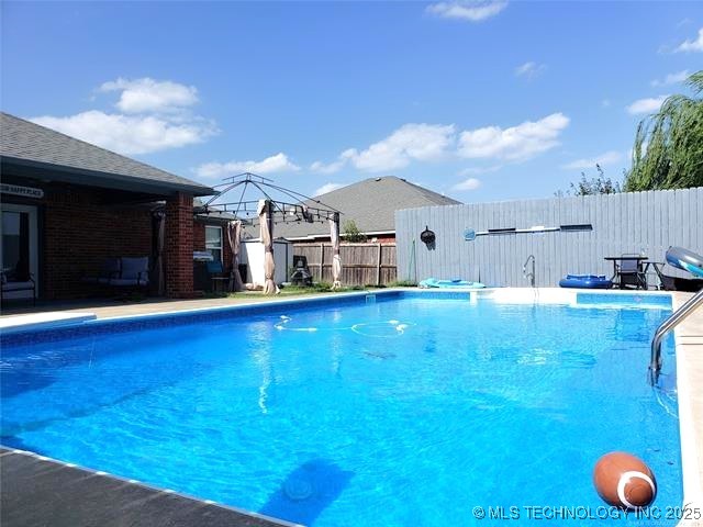 4816 Lake Shore Property Photo 11