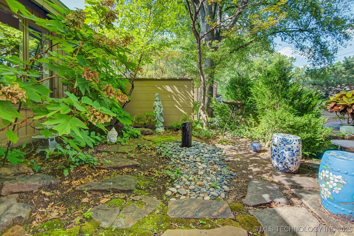 5910 S Atlanta Place 2 Property Photo 6