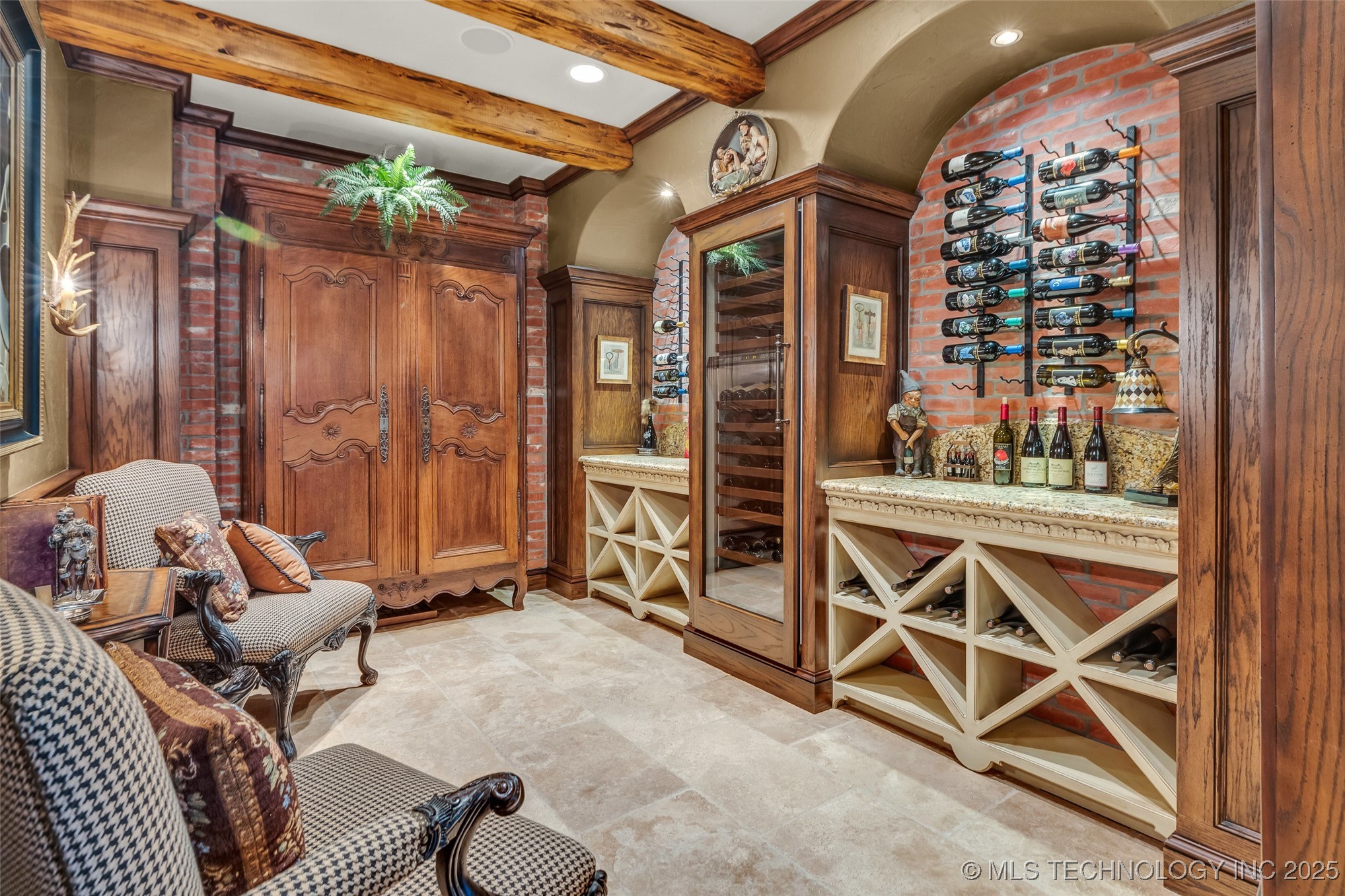 2701 Twin Creek Drive Property Photo 23