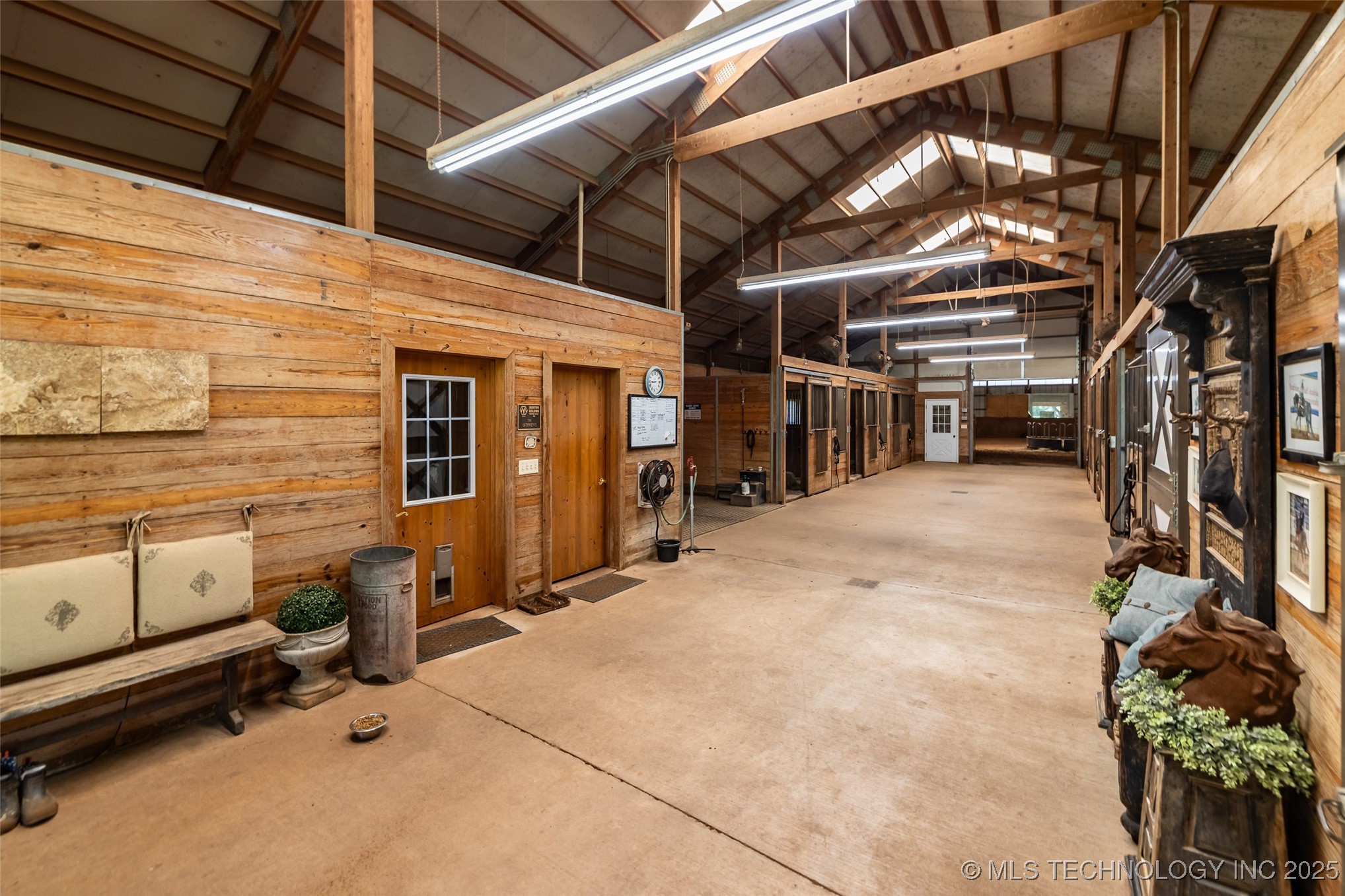 2701 Twin Creek Drive Property Photo 61