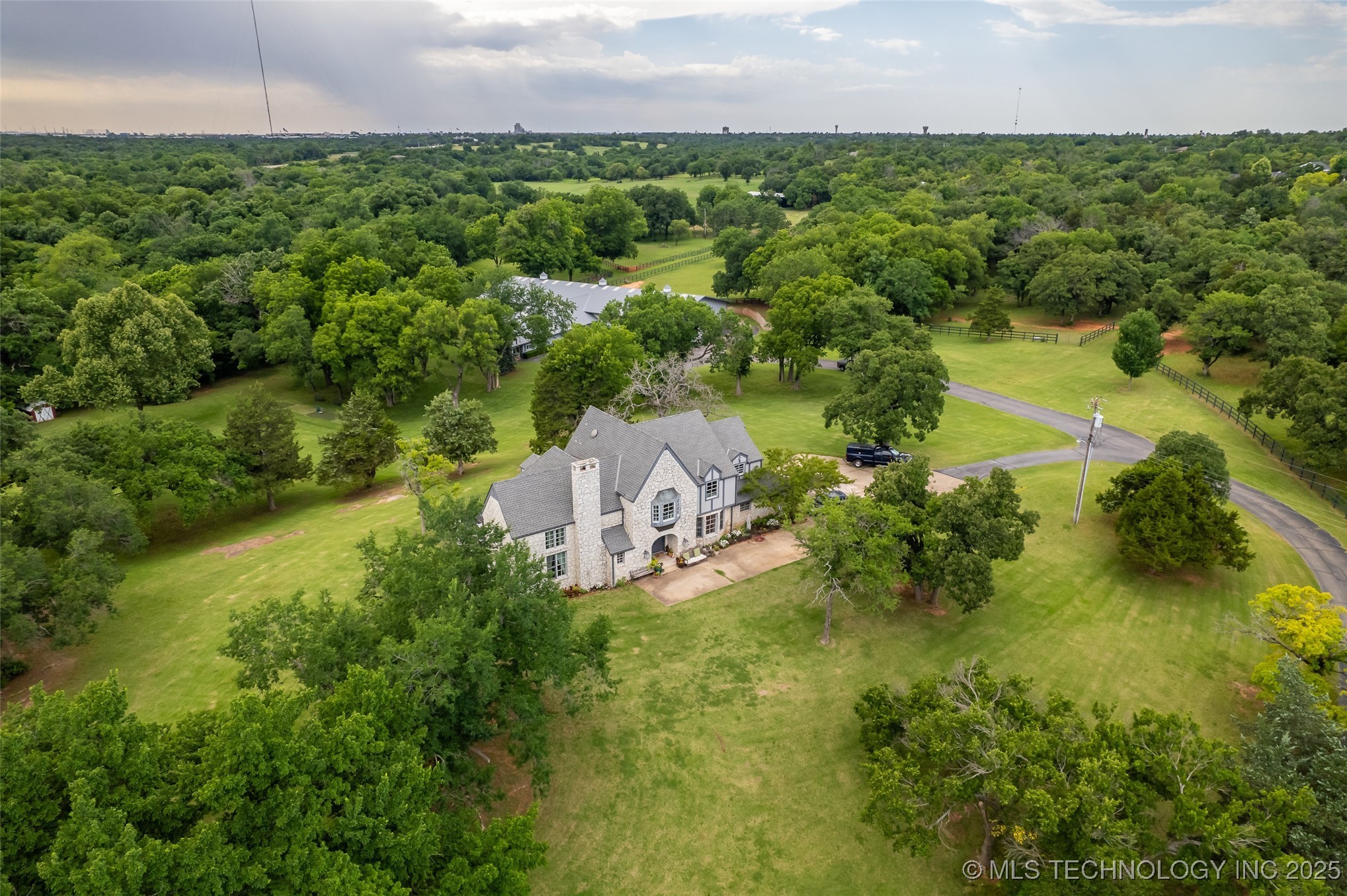 2701 Twin Creek Drive Property Photo 74