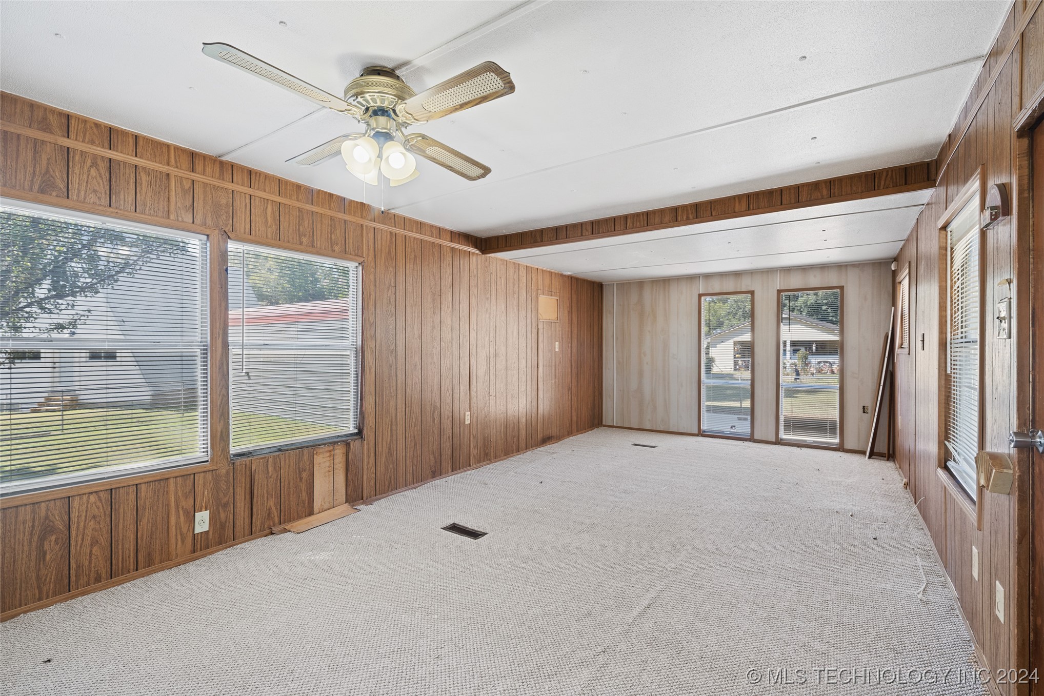 115376 S 4215 Property Photo 9