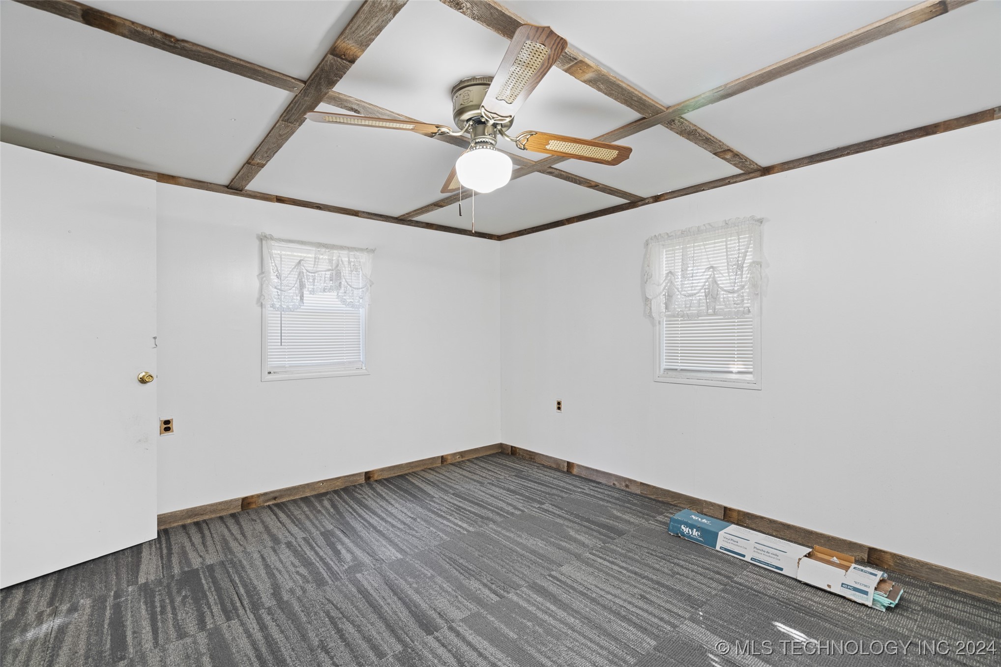 115376 S 4215 Property Photo 10