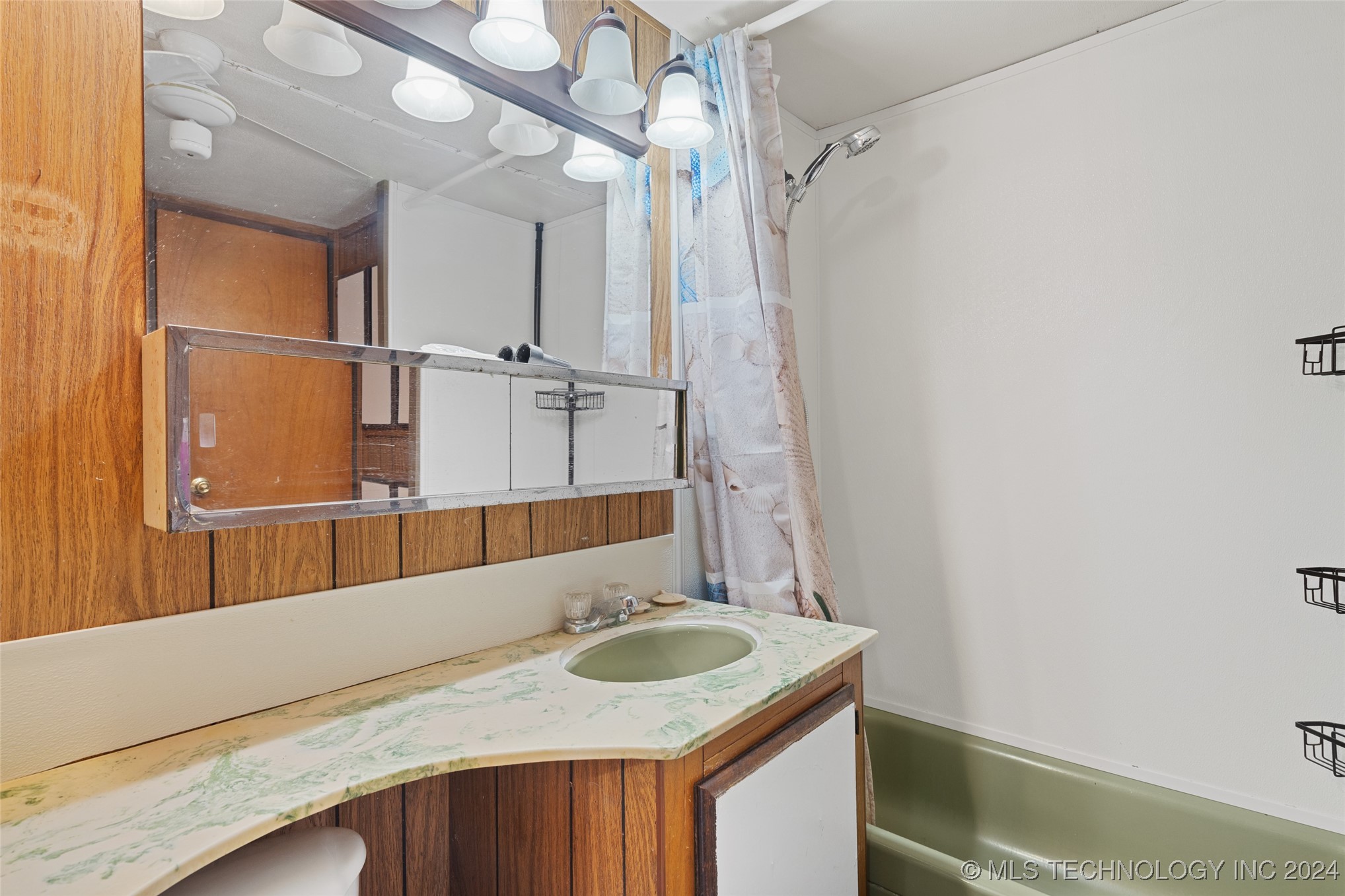 115376 S 4215 Property Photo 11