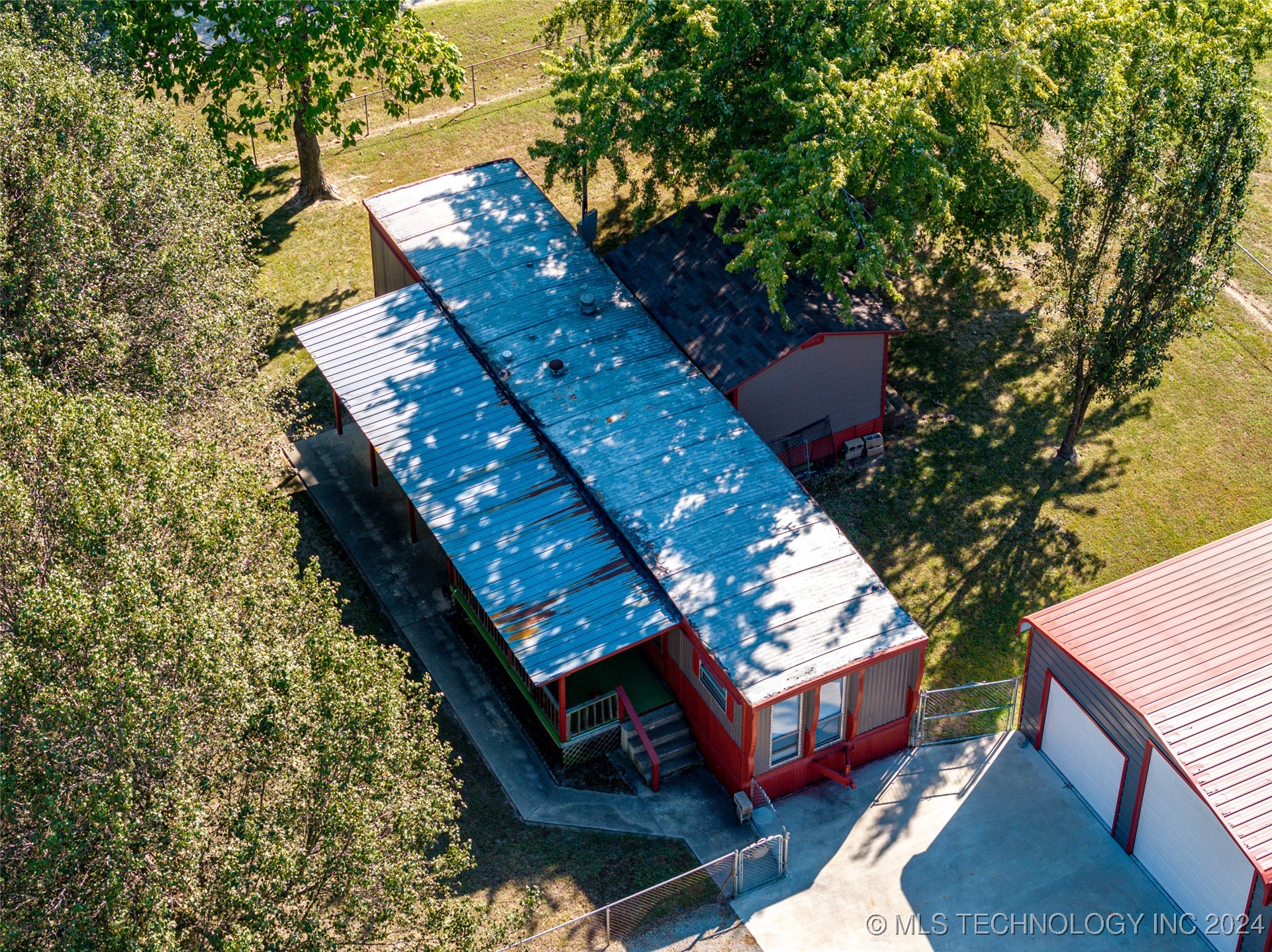 115376 S 4215 Property Photo 15