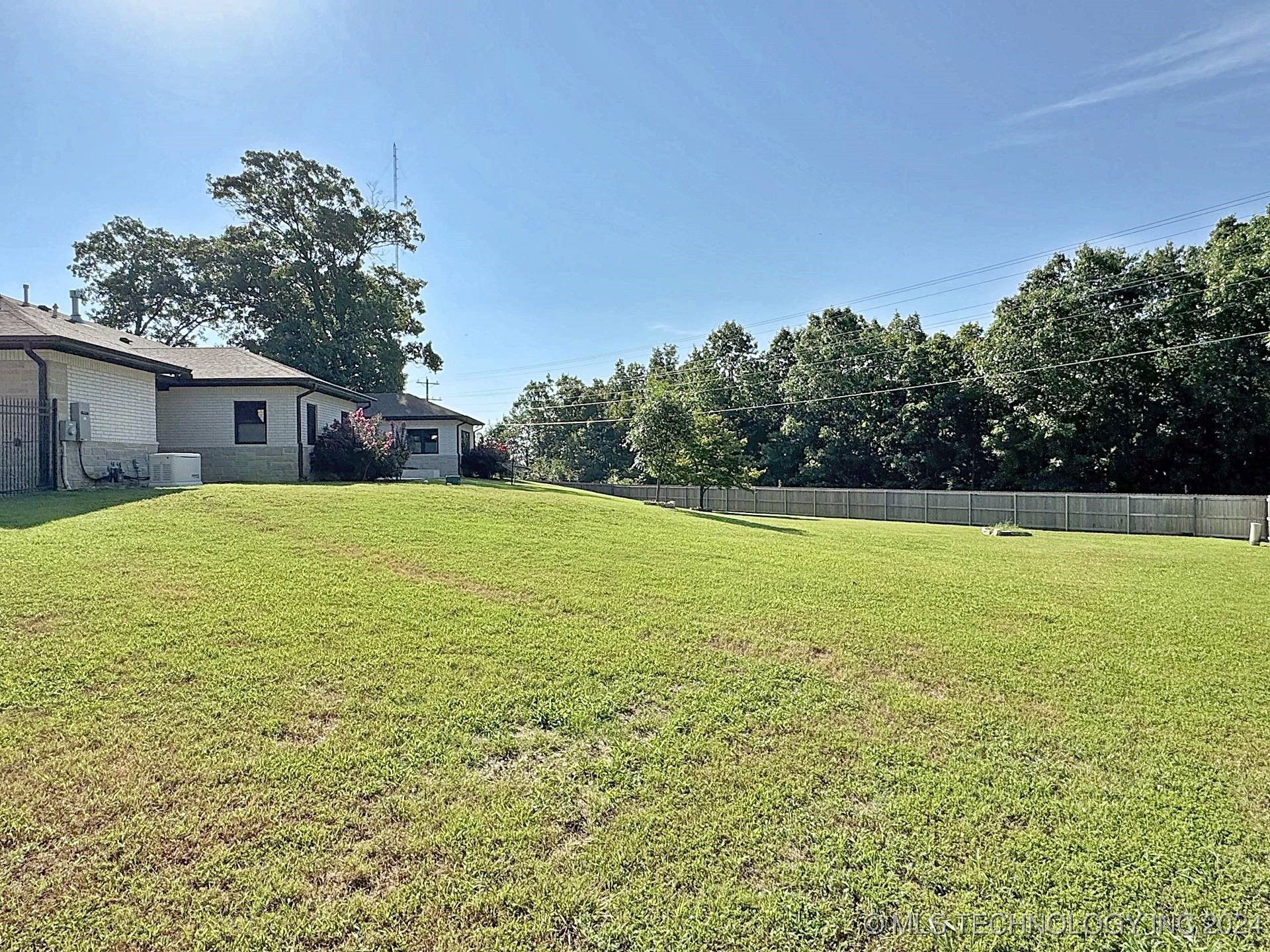 933 Rosemary Point Property Photo 46