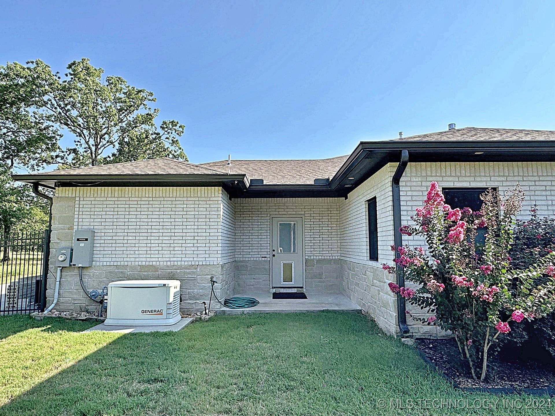 933 Rosemary Point Property Photo 49