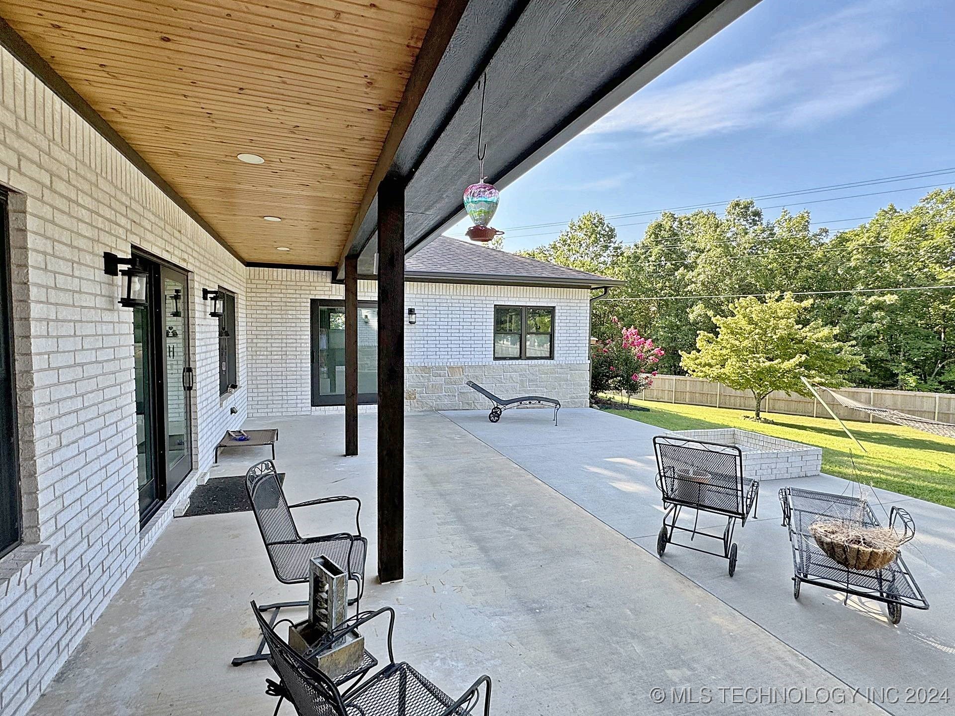 933 Rosemary Point Property Photo 52