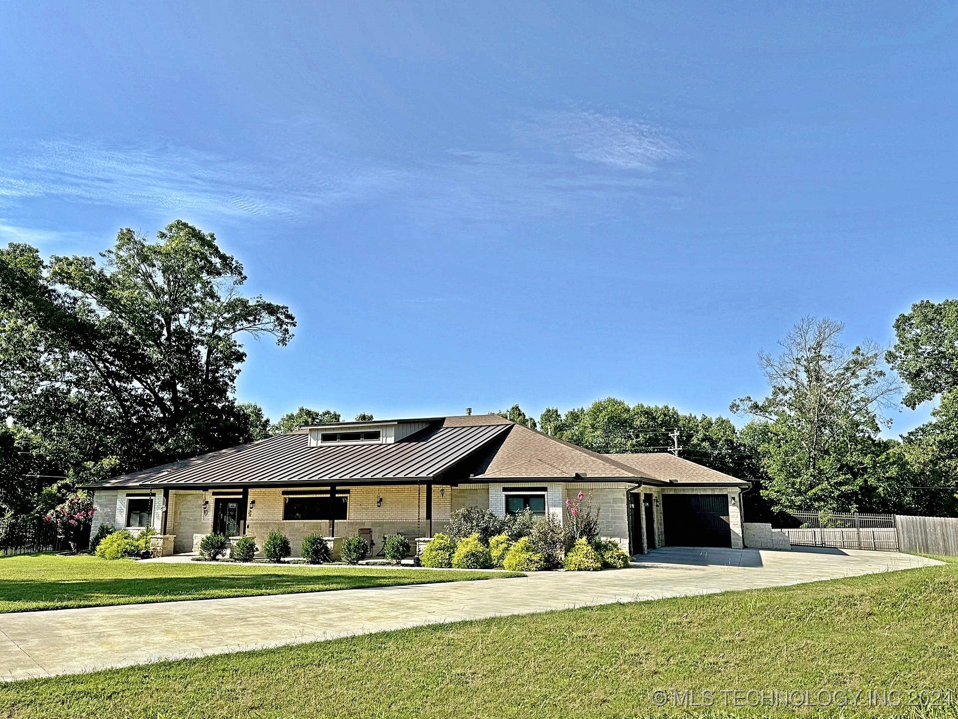 933 Rosemary Point Property Photo 55