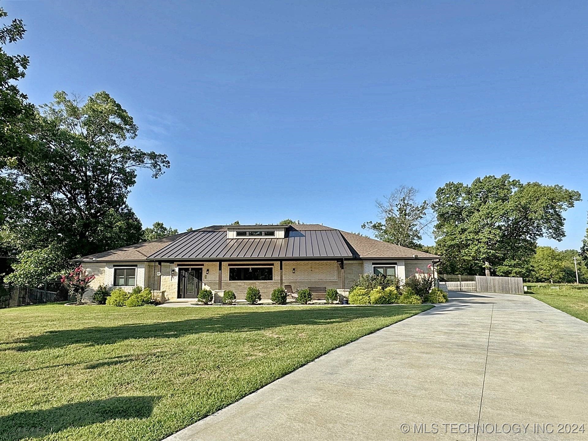 933 Rosemary Point Property Photo 59