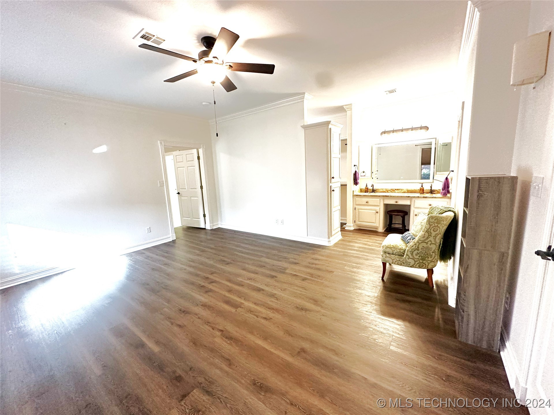 114585 S 4172 120 Property Photo 25