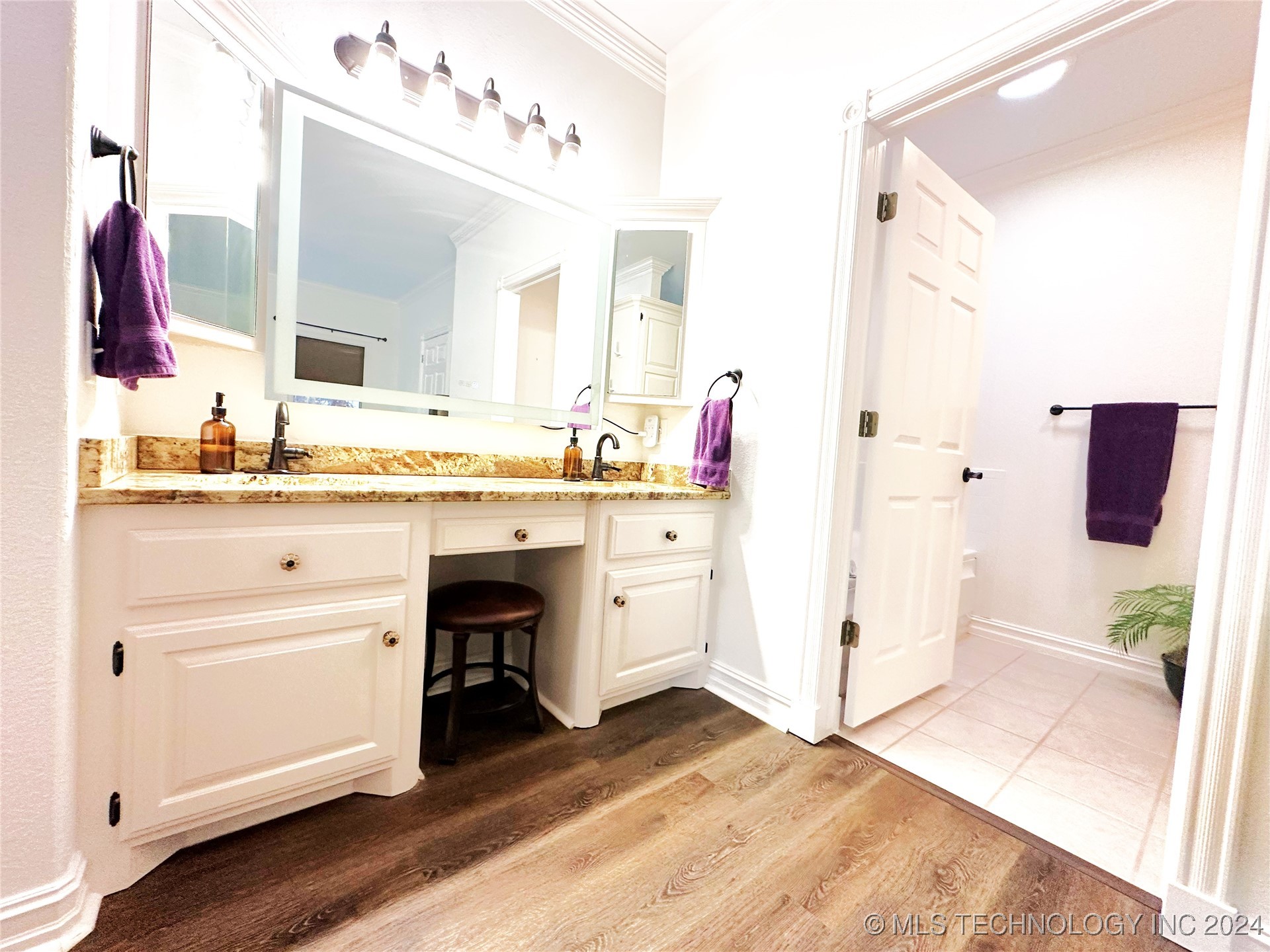 114585 S 4172 120 Property Photo 26