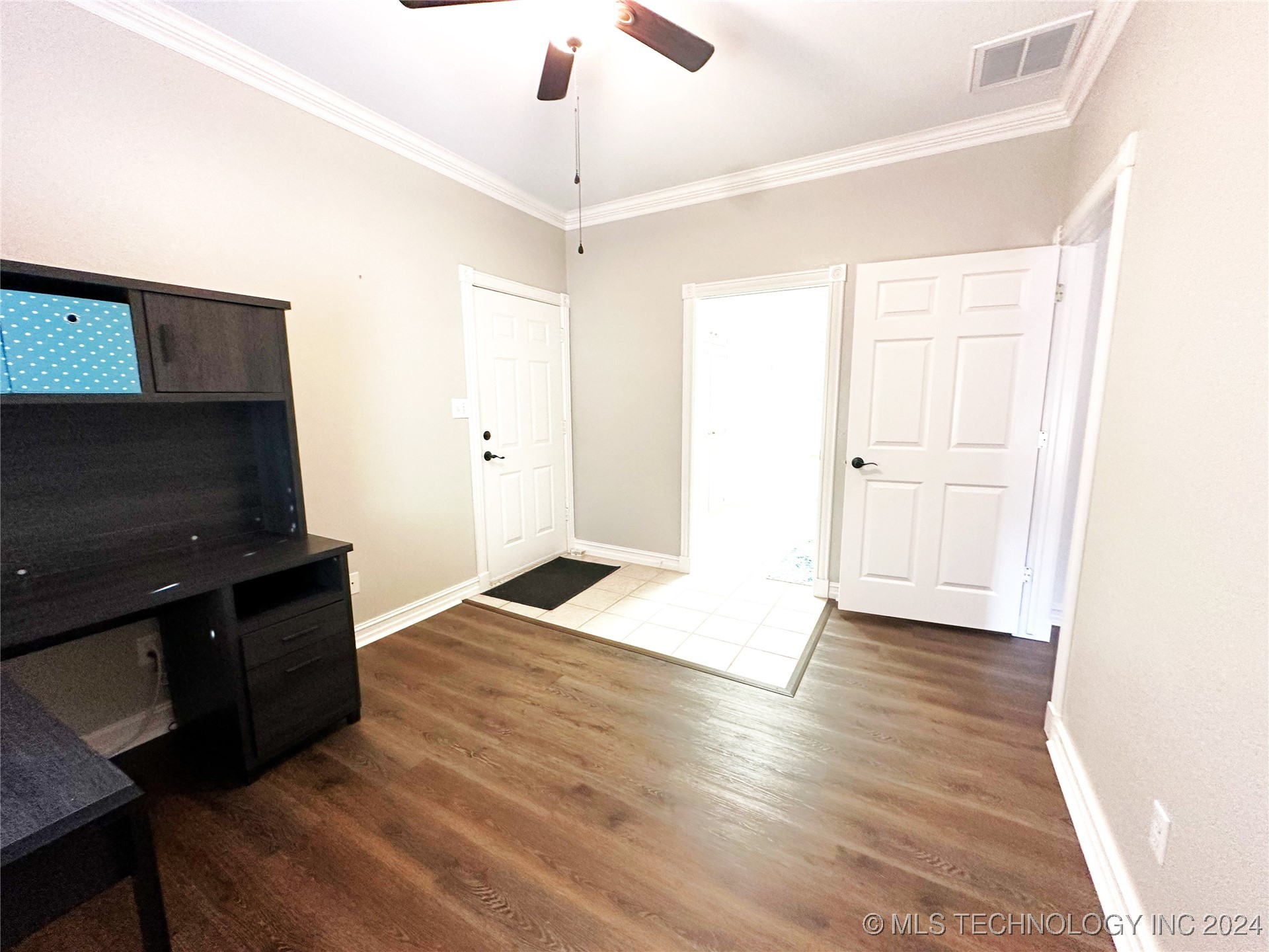 114585 S 4172 120 Property Photo 31
