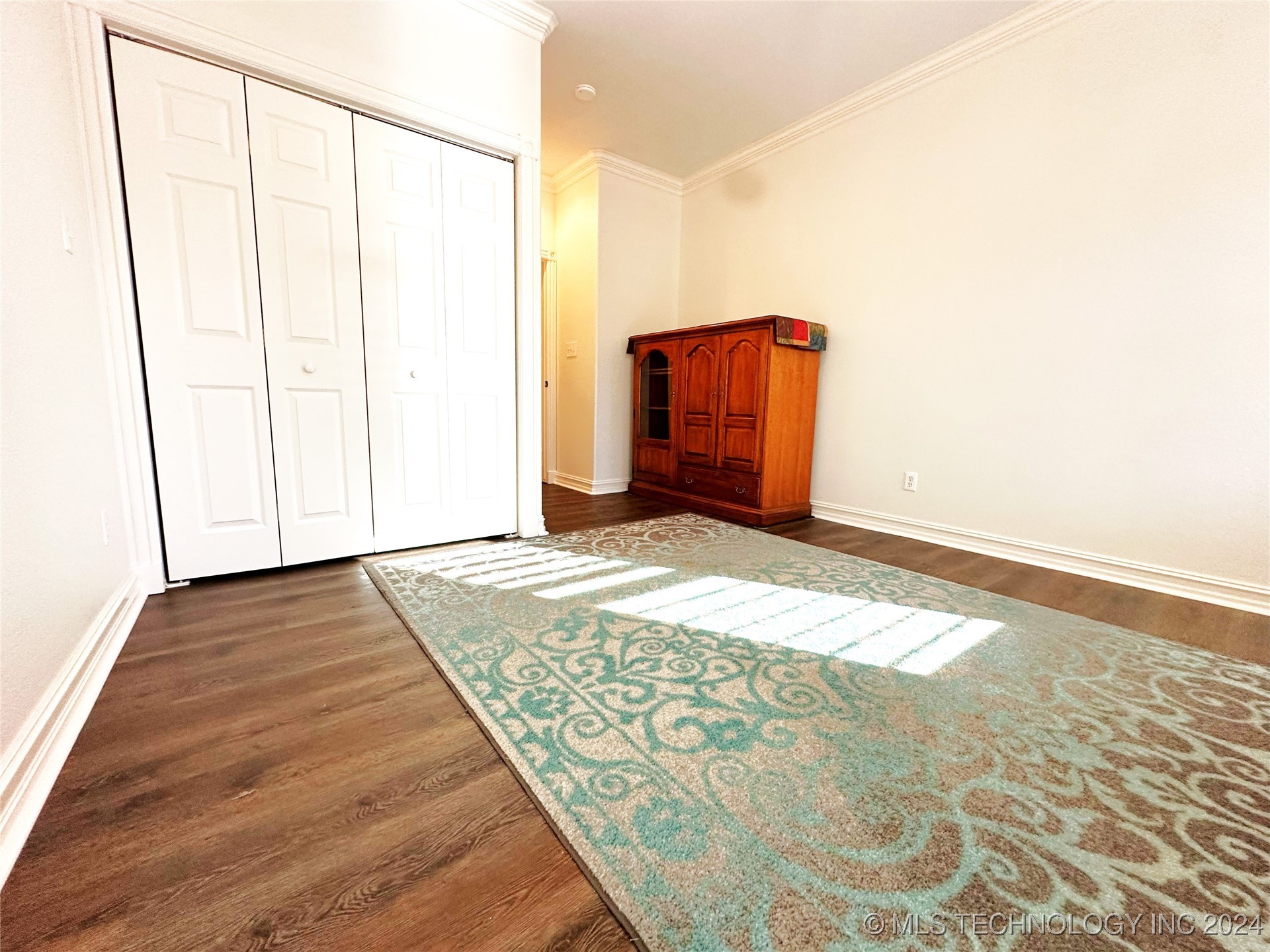 114585 S 4172 120 Property Photo 36