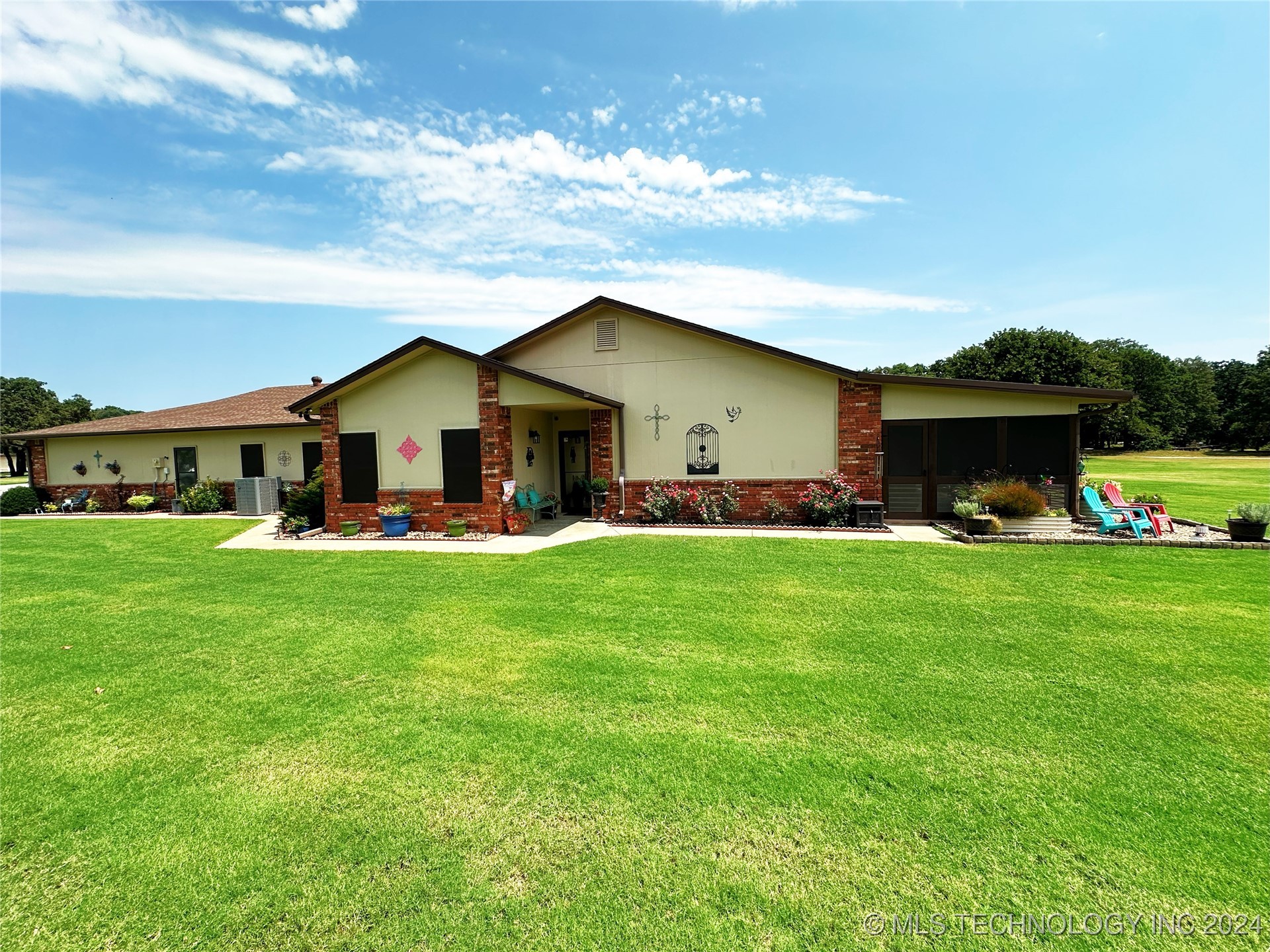 114585 S 4172 120 Property Photo 51