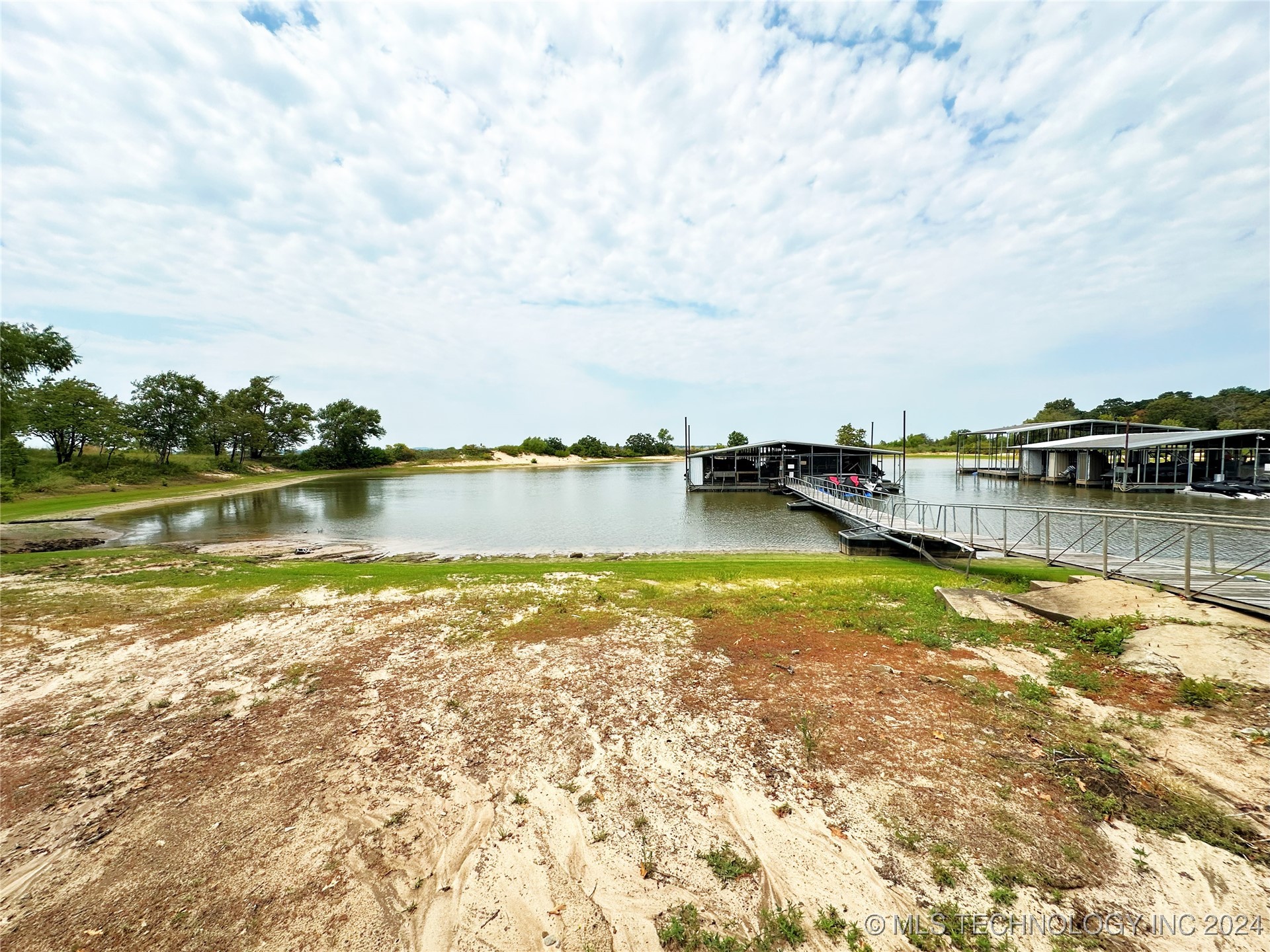 114585 S 4172 120 Property Photo 55