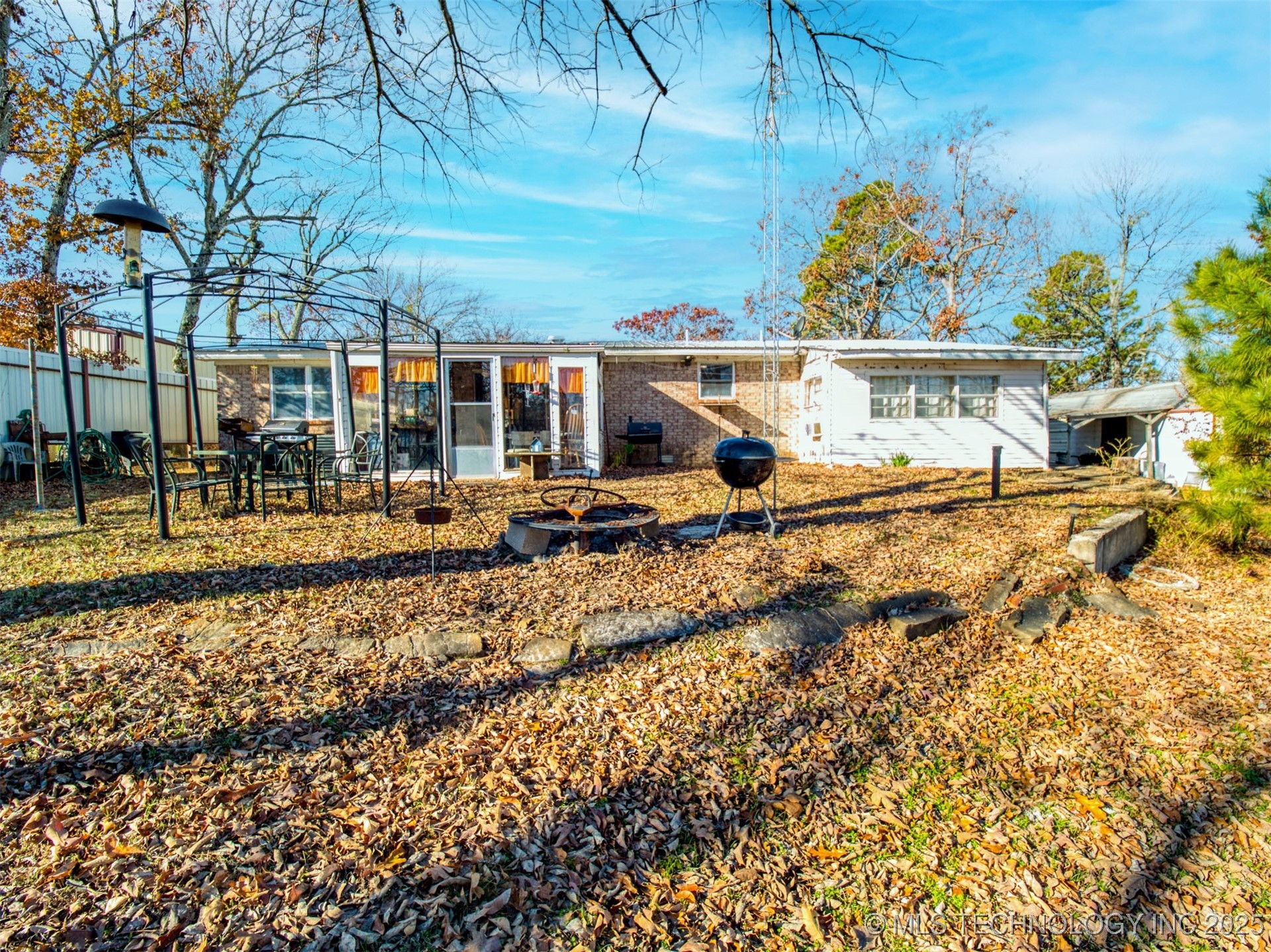 2700 Lake Shore Drive Property Photo 8