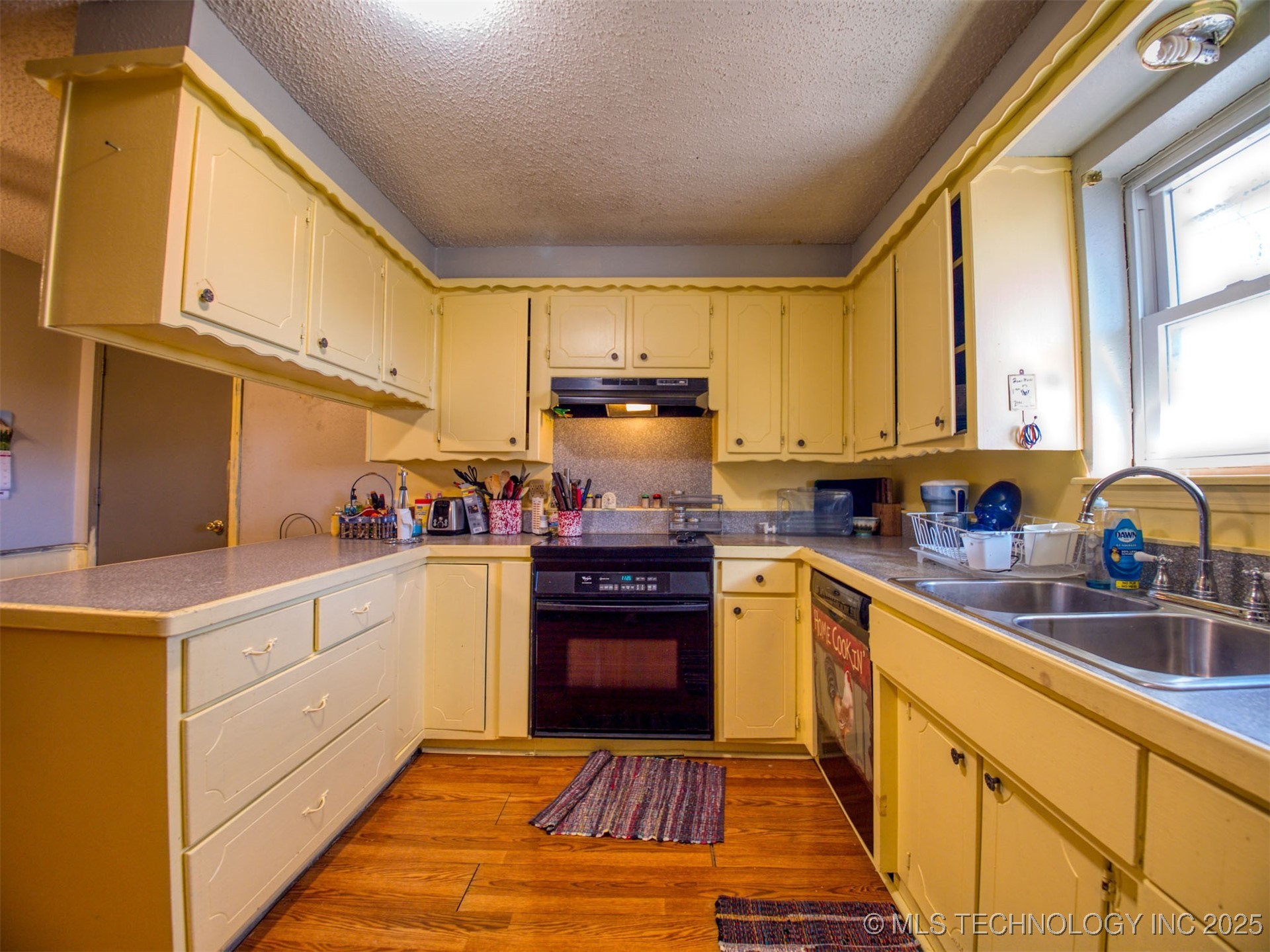 2700 Lake Shore Drive Property Photo 35