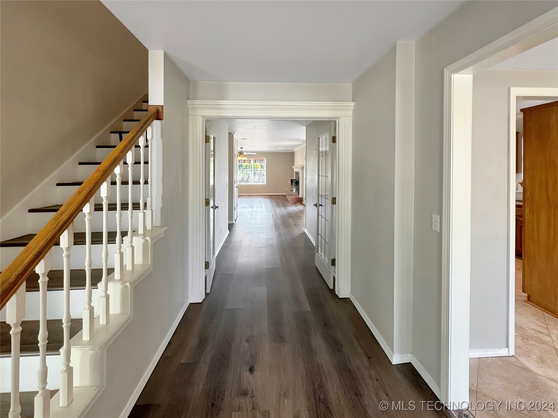 9201 S Hudson Avenue Property Photo 3