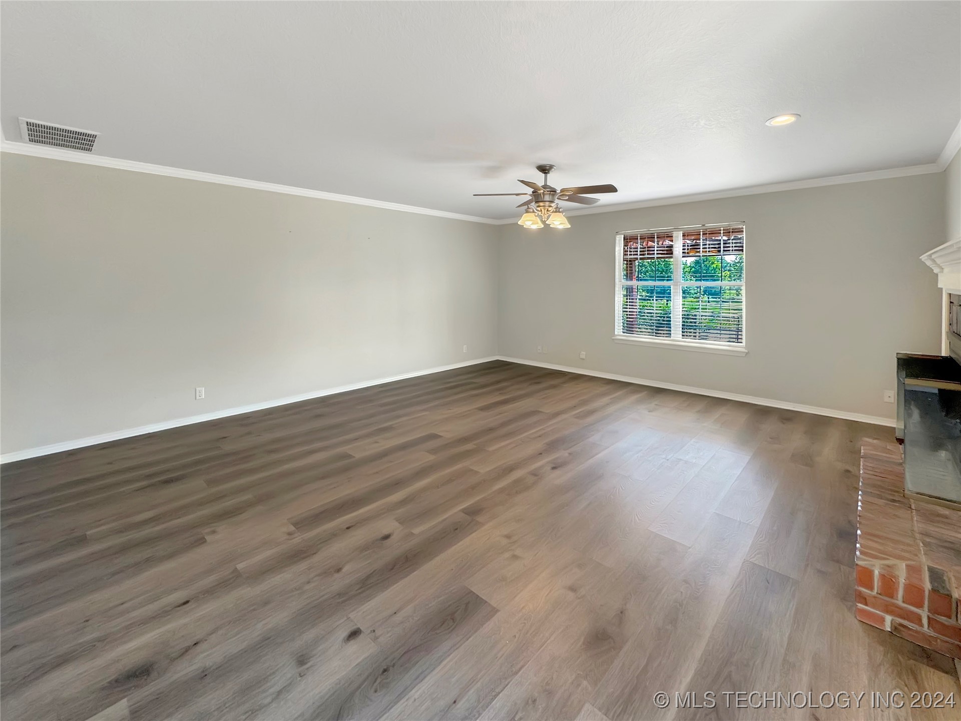 9201 S Hudson Avenue Property Photo 13