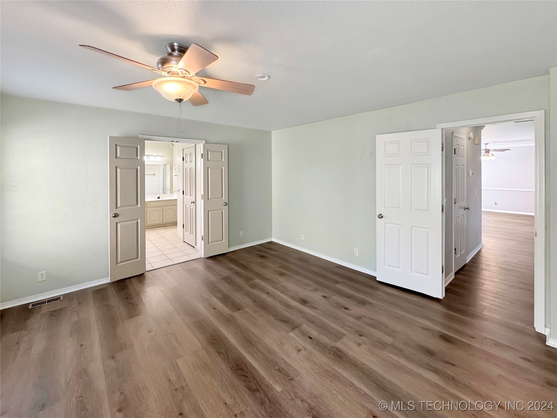 9201 S Hudson Avenue Property Photo 21