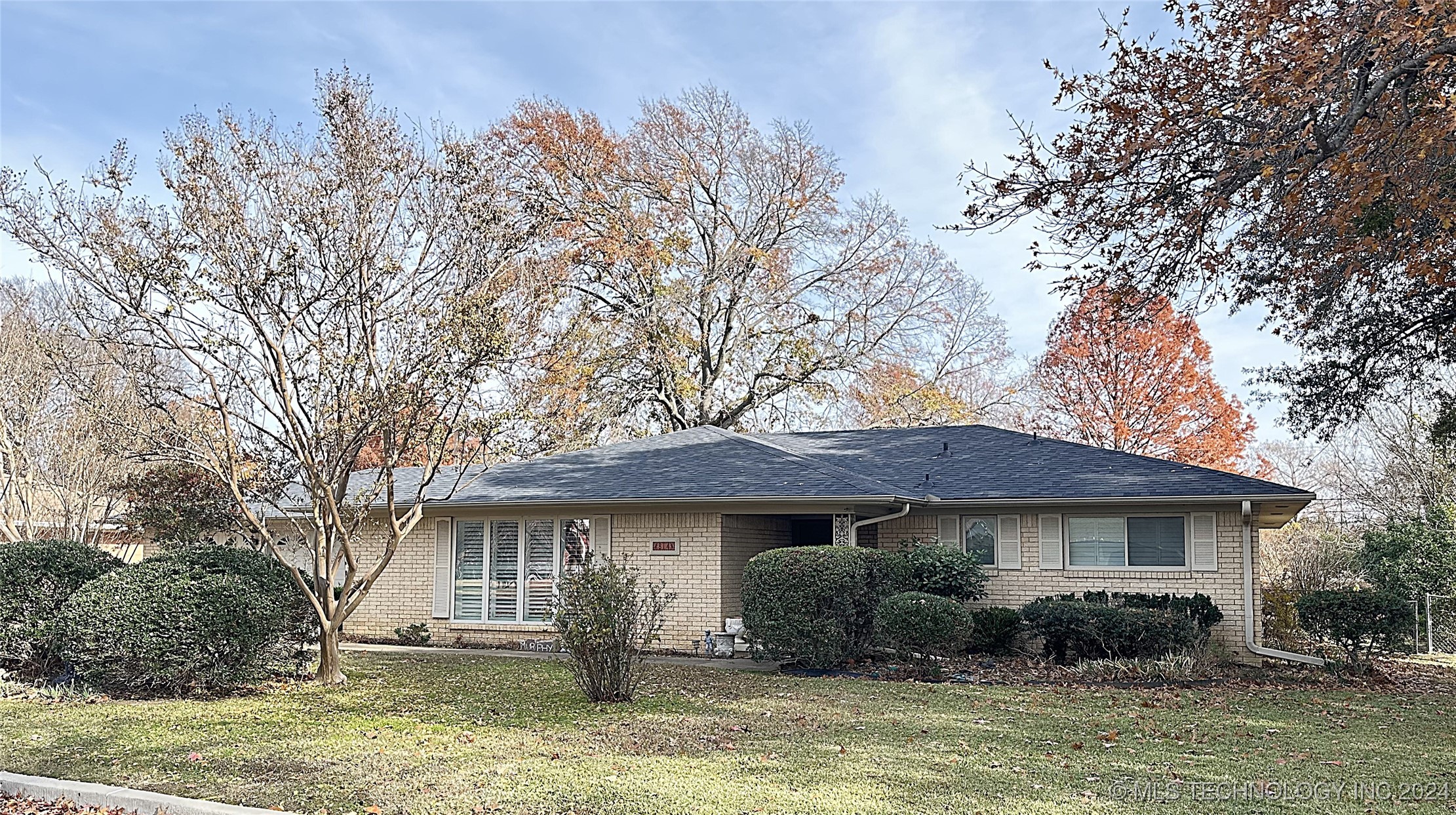 814 Pershing E Property Photo 1