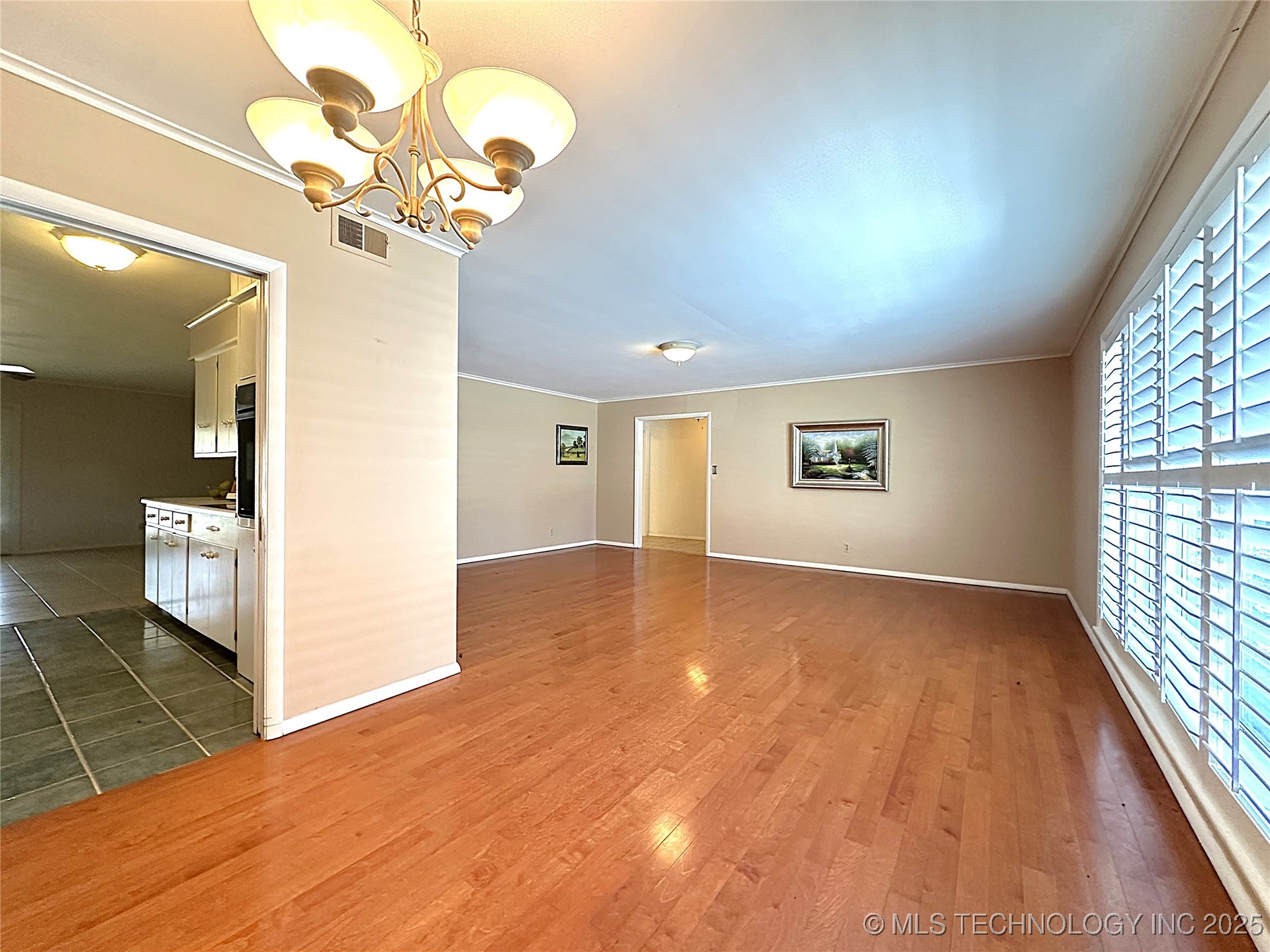 814 Pershing E Property Photo 4
