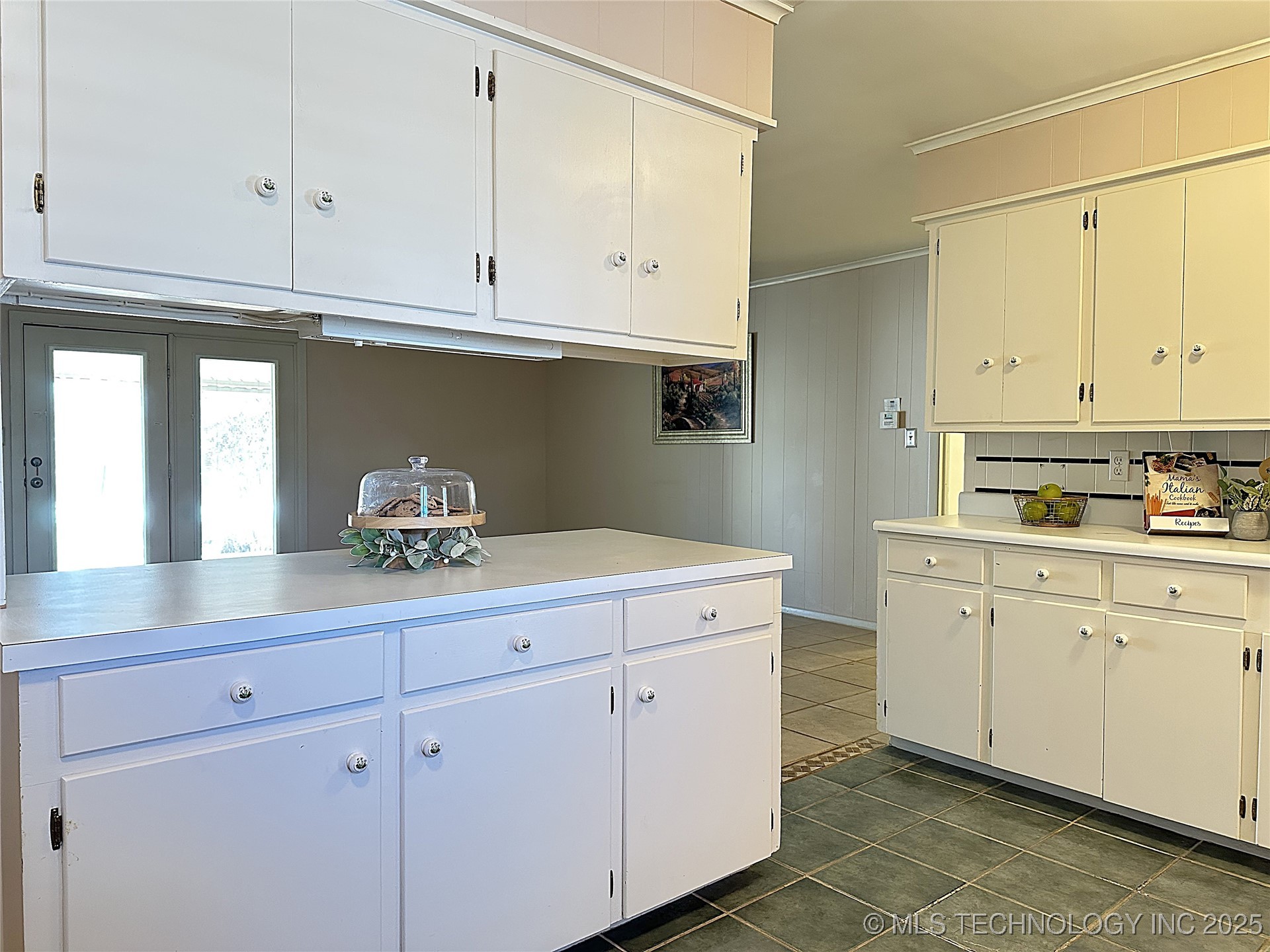 814 Pershing E Property Photo 12
