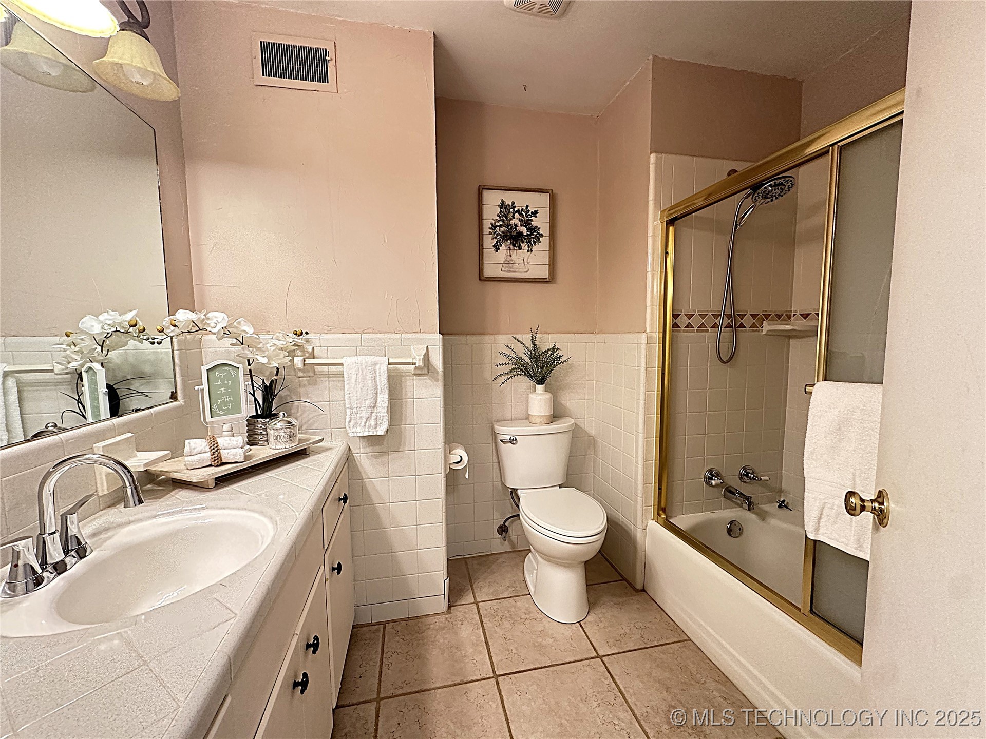 814 Pershing E Property Photo 22
