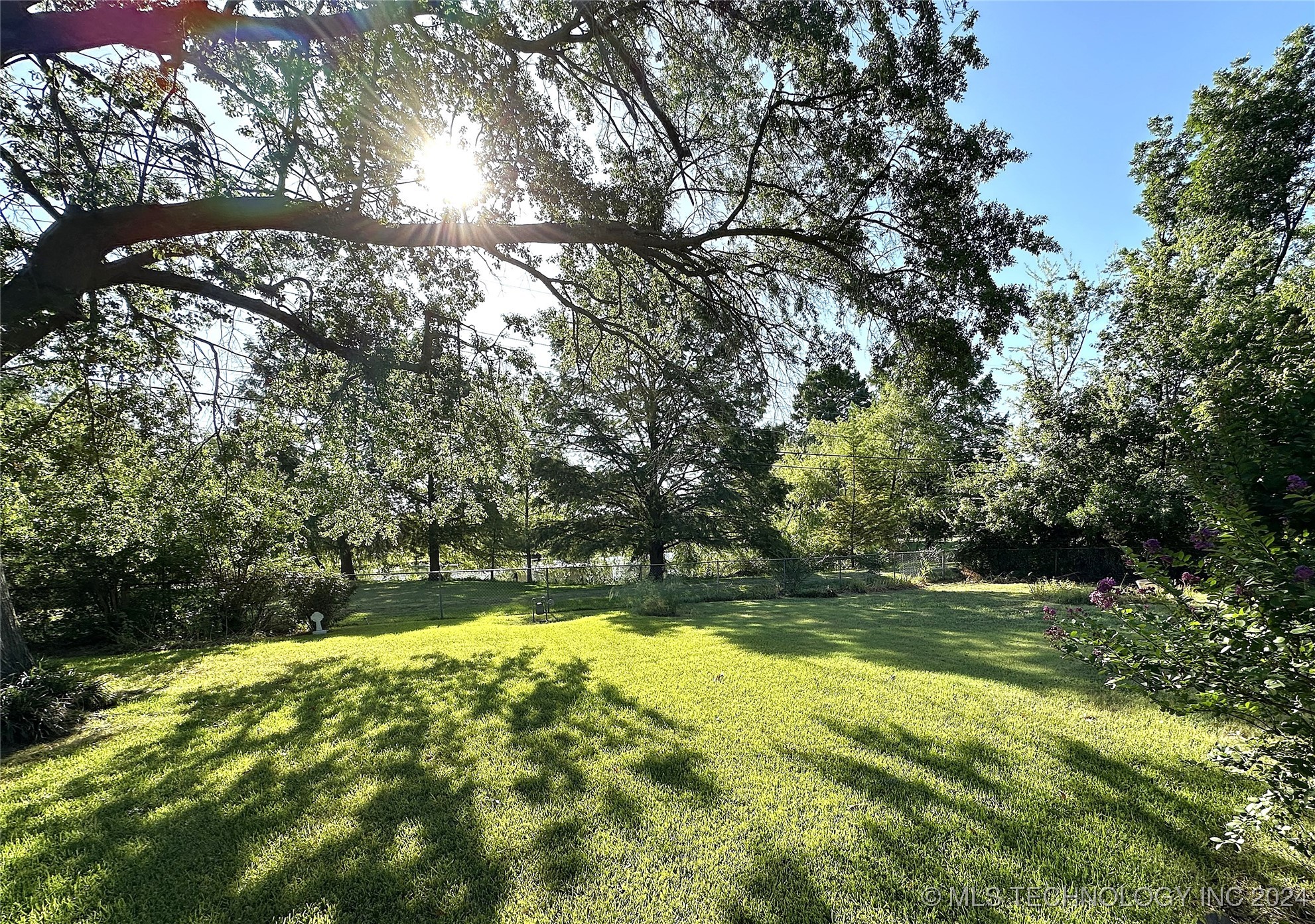 814 Pershing E Property Photo 32