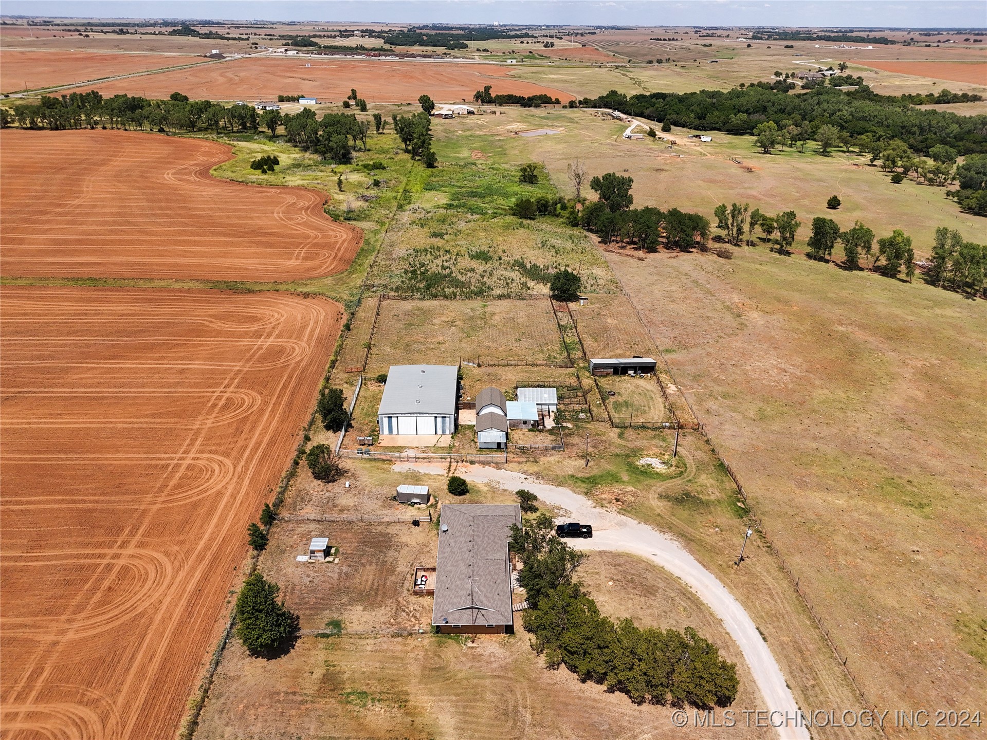 11614 W Rupe Property Photo 2