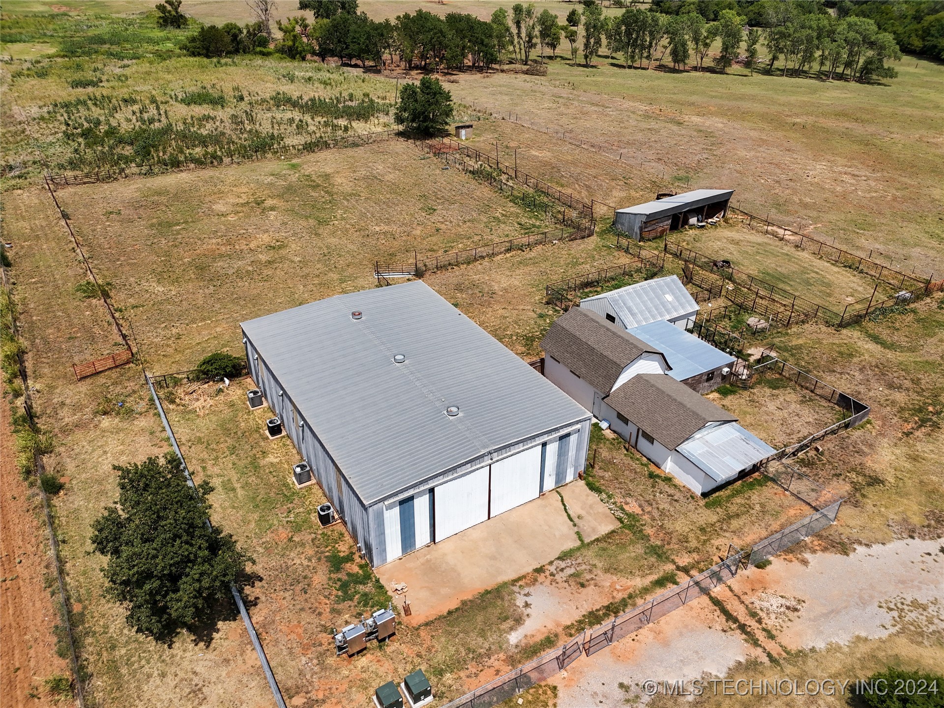 11614 W Rupe Property Photo 6