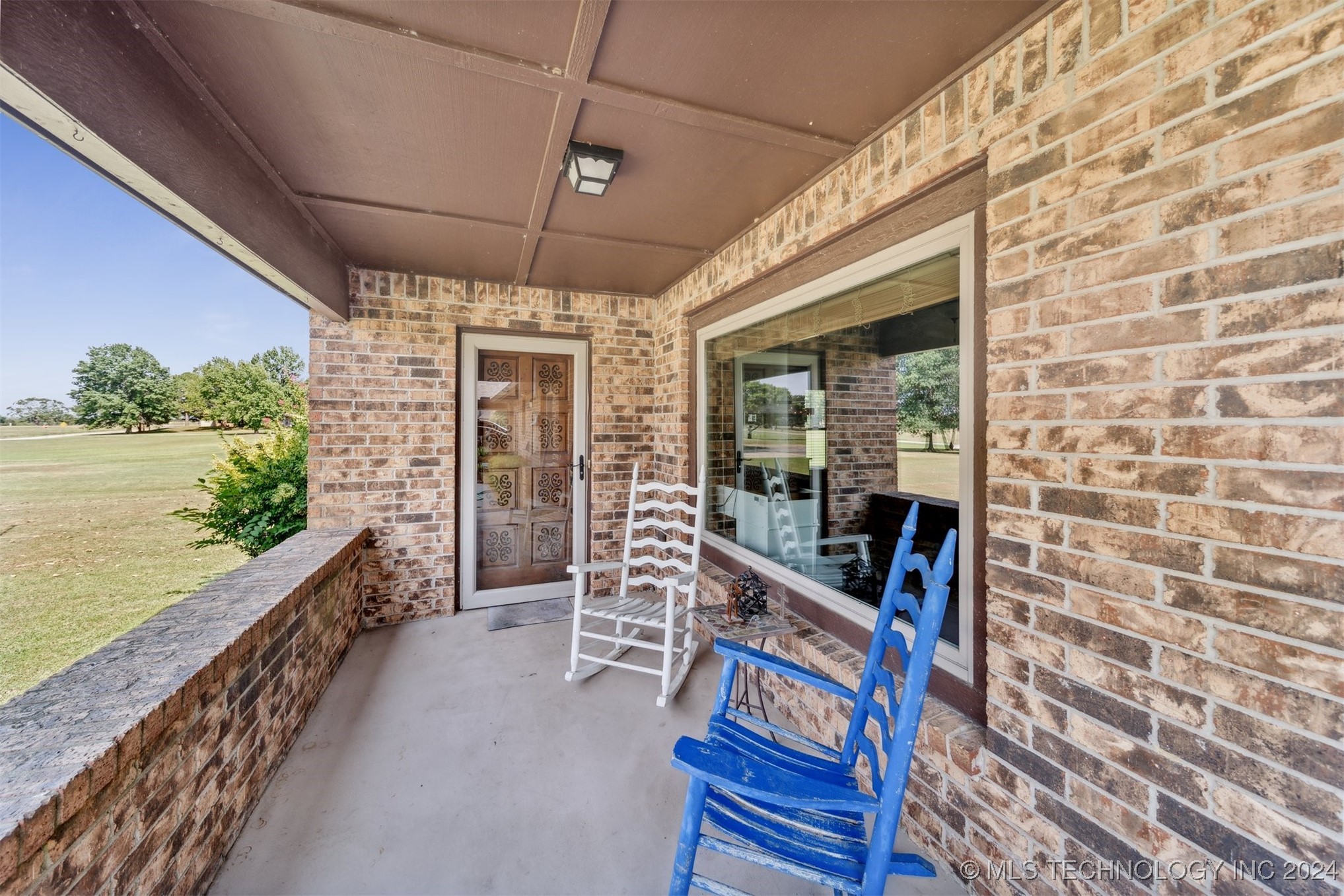 855 E Lowry Road Property Photo 3