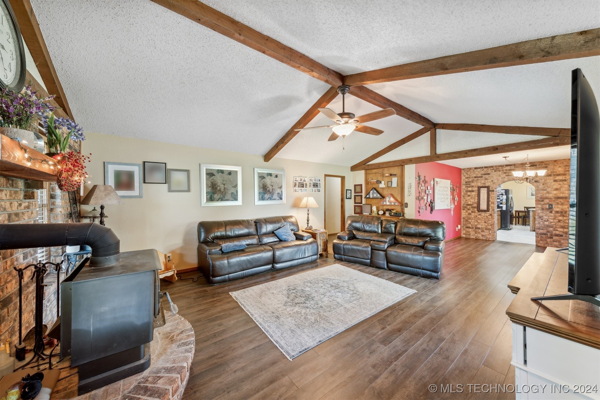 855 E Lowry Road Property Photo 4