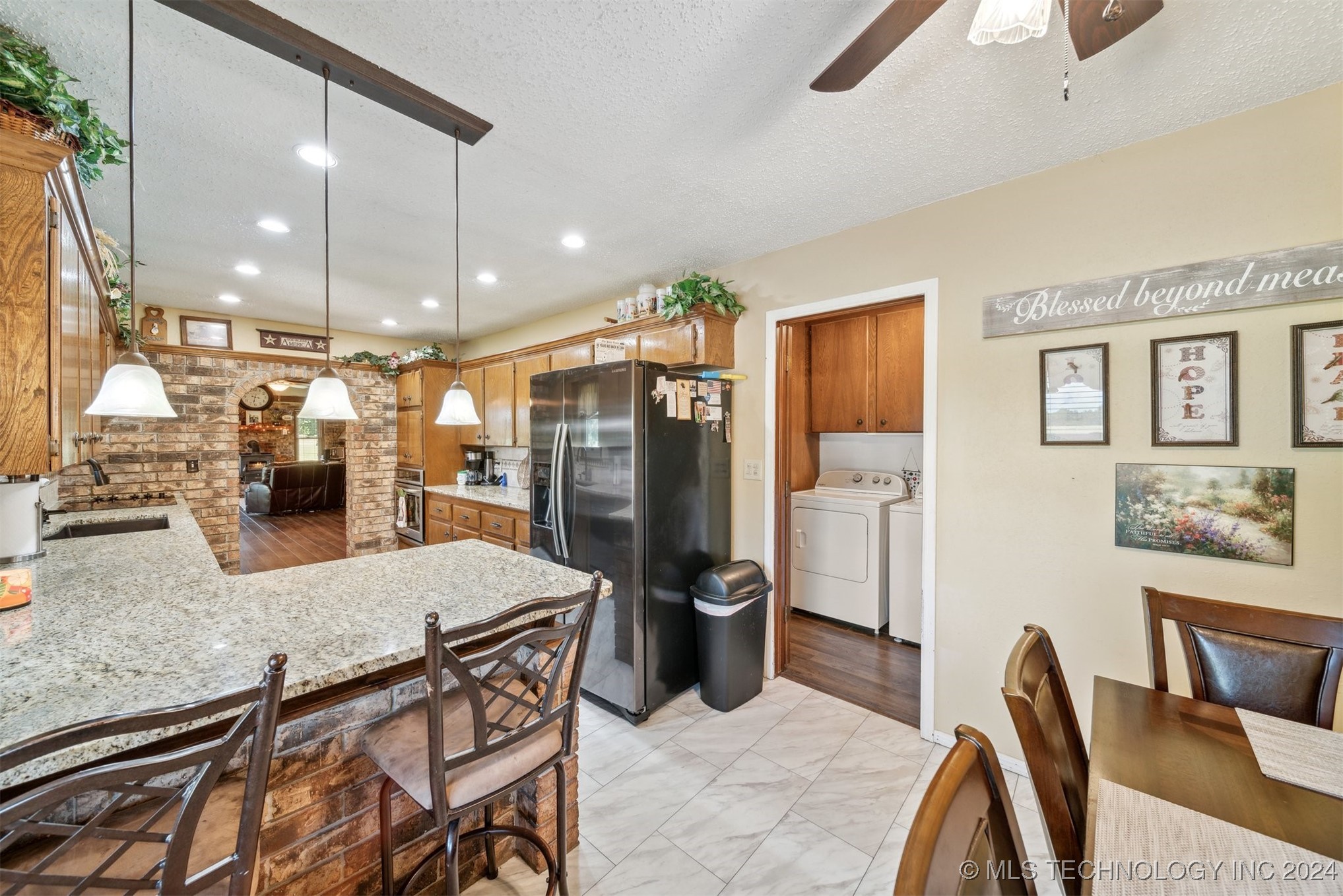 855 E Lowry Road Property Photo 15