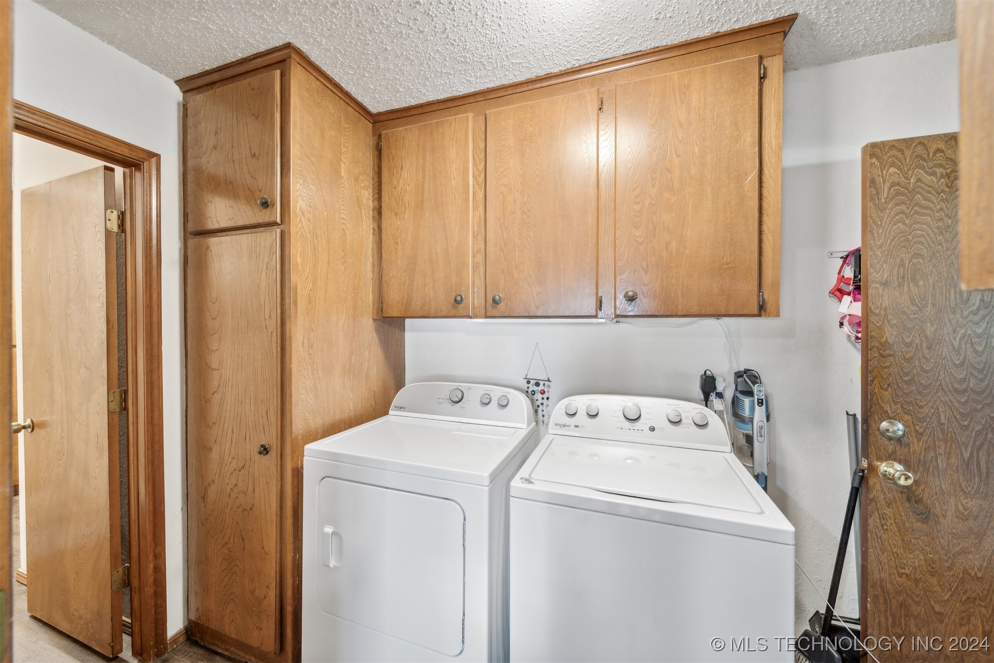855 E Lowry Road Property Photo 16