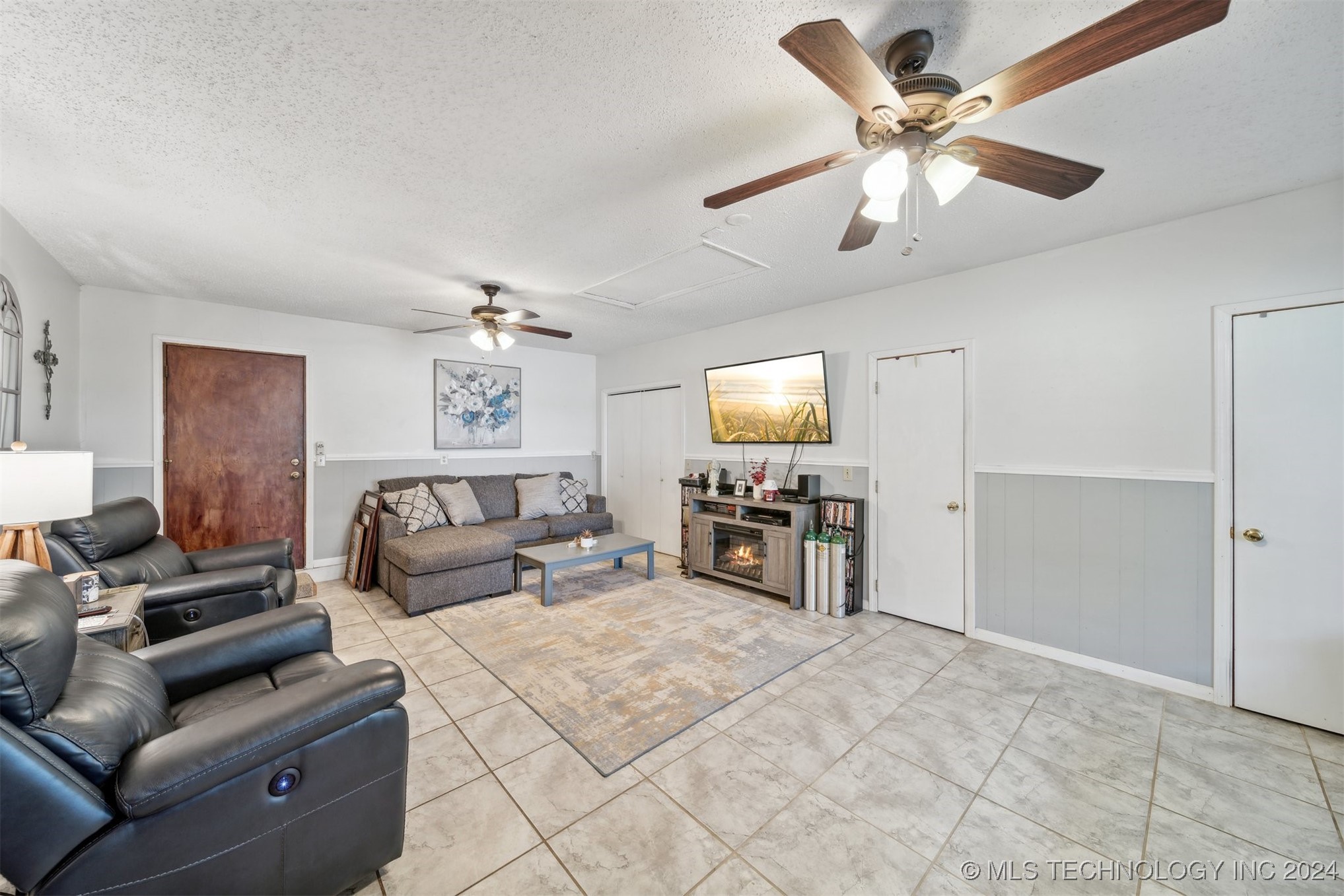 855 E Lowry Road Property Photo 26