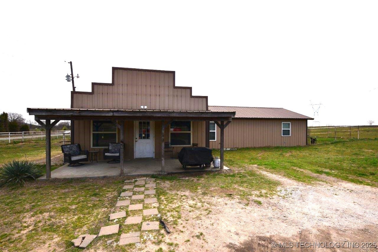 457424 Us Highway 64 Property Photo 3