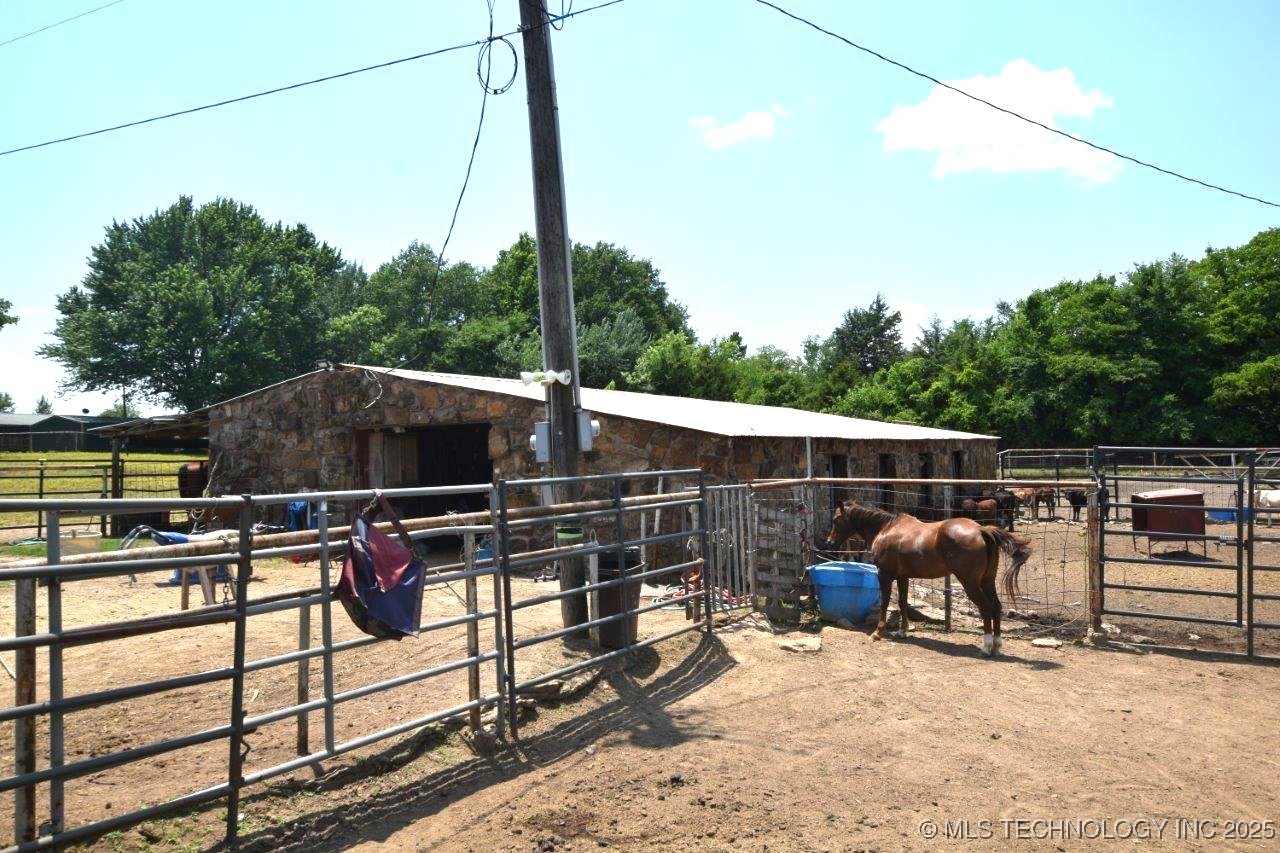457424 Us Highway 64 Property Photo 90